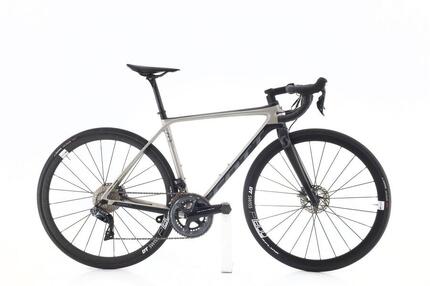 Vélo de route reconditionné · Addict RC 15 Di2 11V · Très bon état