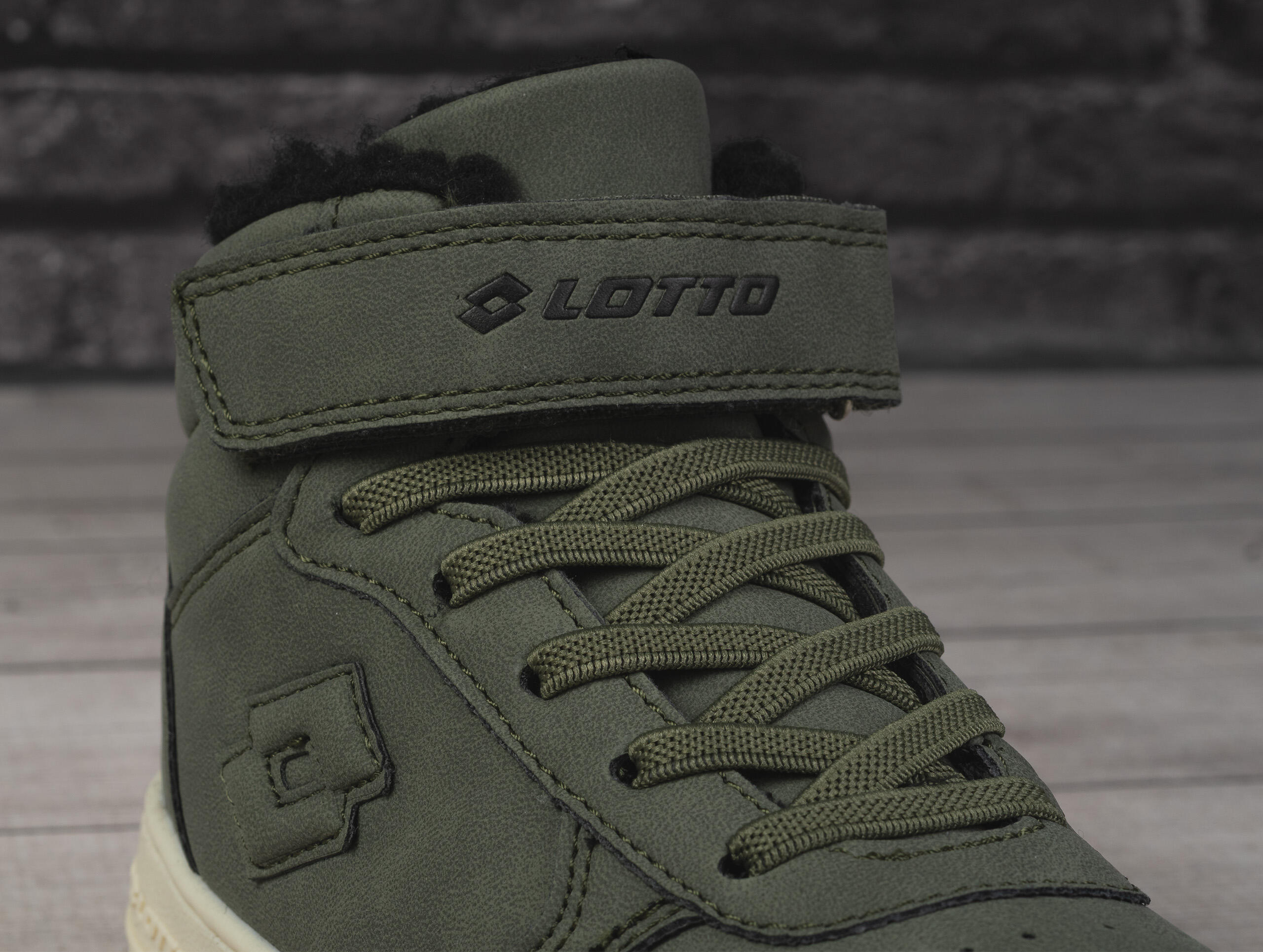 Buty dziecięce zimowe ocieplane Lotto PALIOT FUR K 6/7