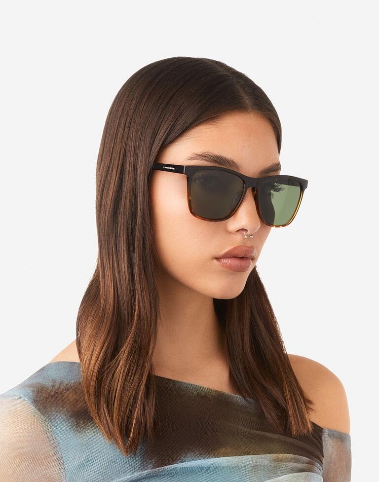 HAWKERS - Lunettes de soleil pour Homme et Femme WAVE POLARIZED CAREY ALLIGATOR 5/8