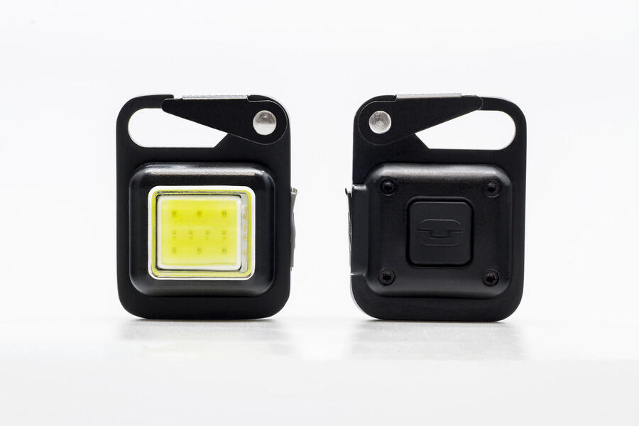 TRUE BUTTONLITE LED-SCHLÜSSELANHÄNGER KNOPFLEUCHTE 47 LUMEN WIEDERAUFLADBAR 3/5