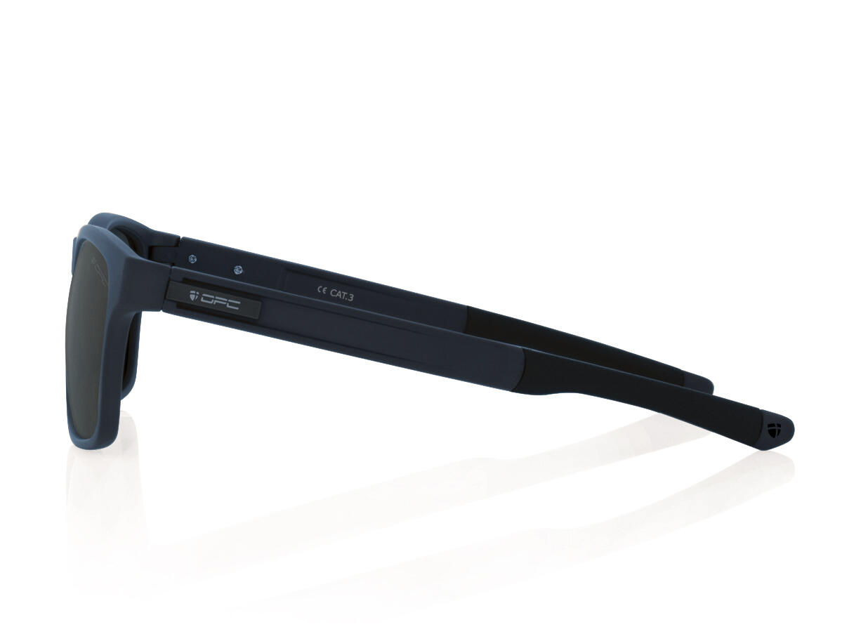 Okulary przeciwsłoneczne unisex OPC FARGO Matt Navy Blue + ETUI 3/4