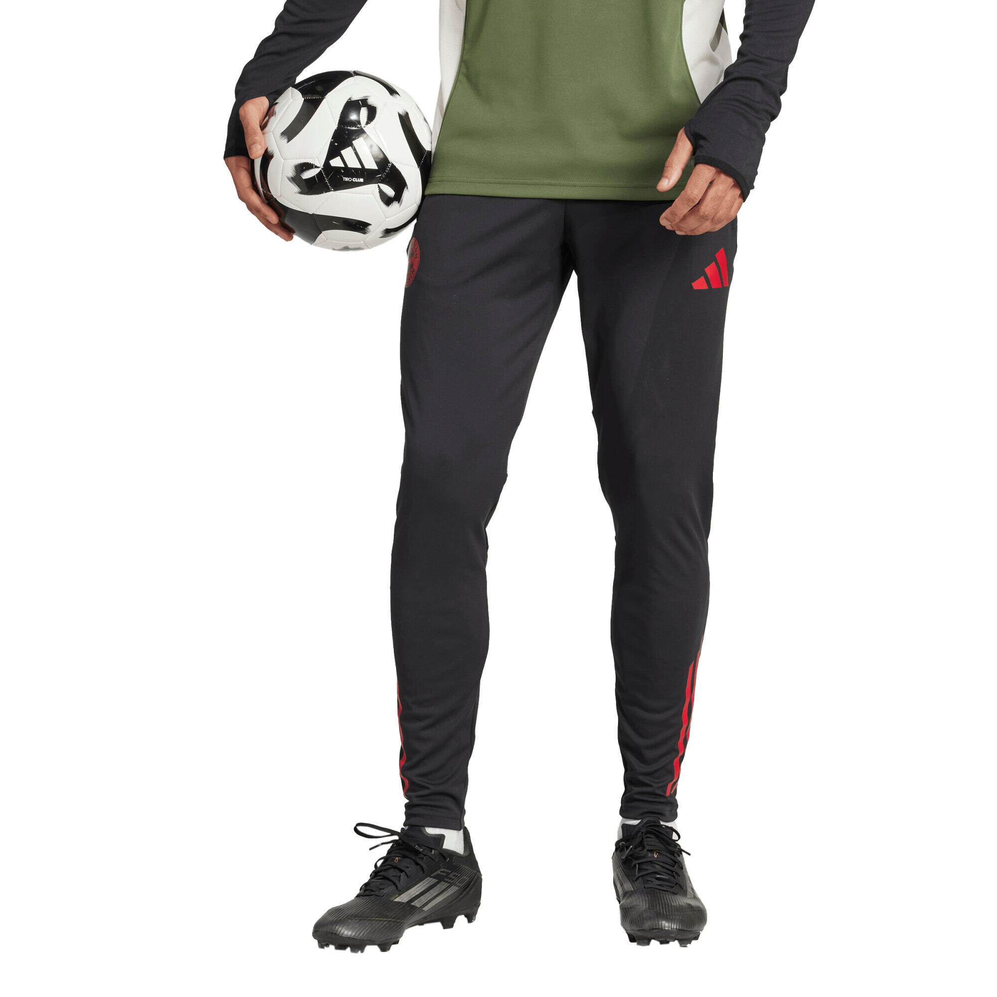 adidas Herren FC Bayern München Trainingshose 2025/26 EU TR PNT 2/6