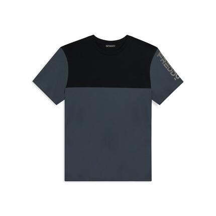 Camiseta con bloques de color con estampado en el hombro