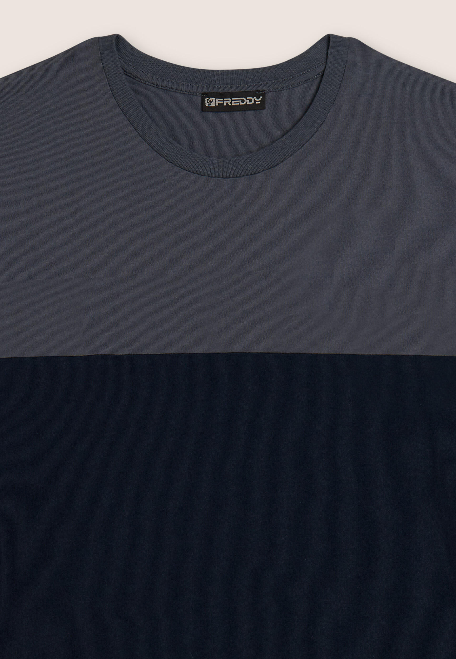 T-shirt colour block con stampa sulla spalla 3/3
