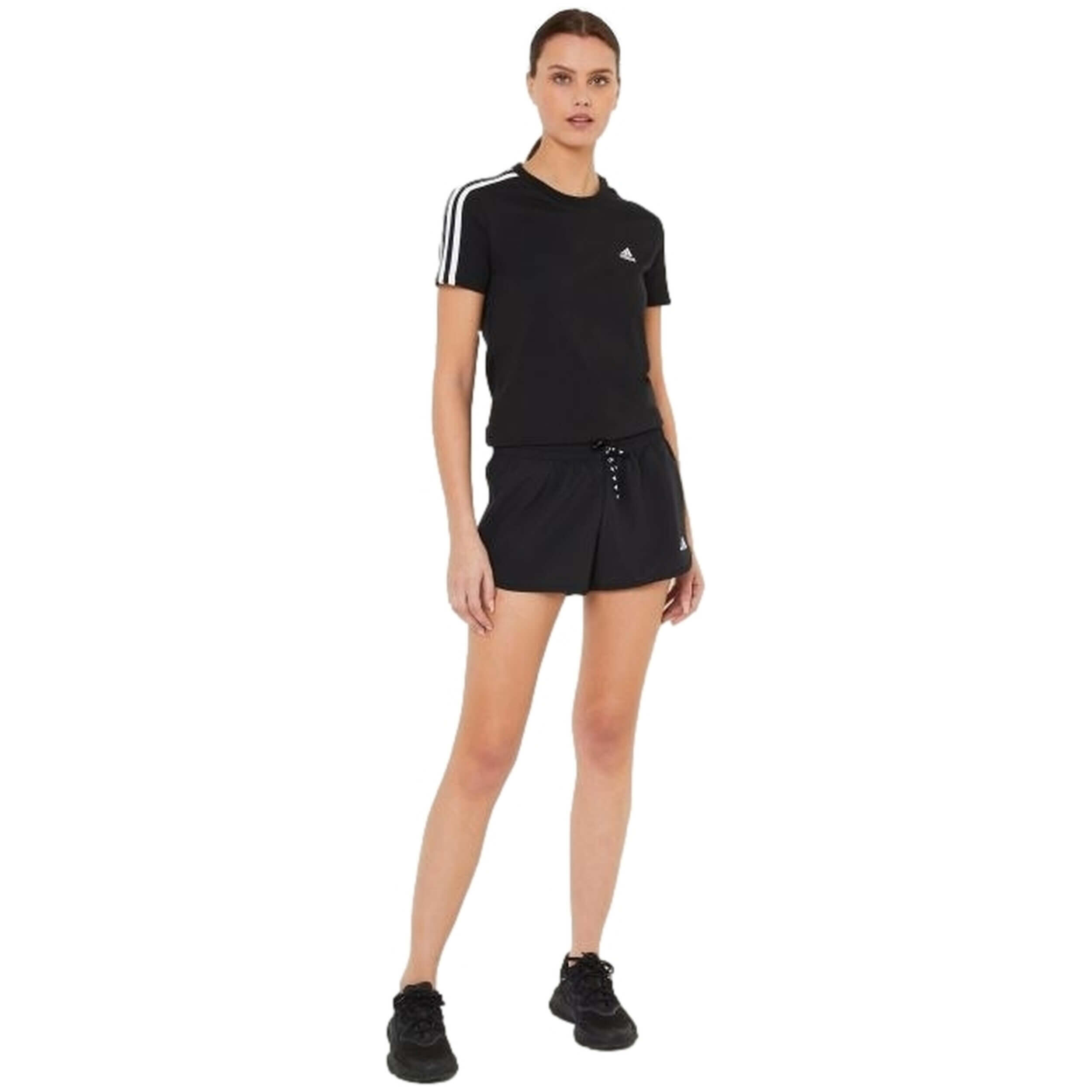 Calções Adidas modelo IB3781 para mulheres 2/5