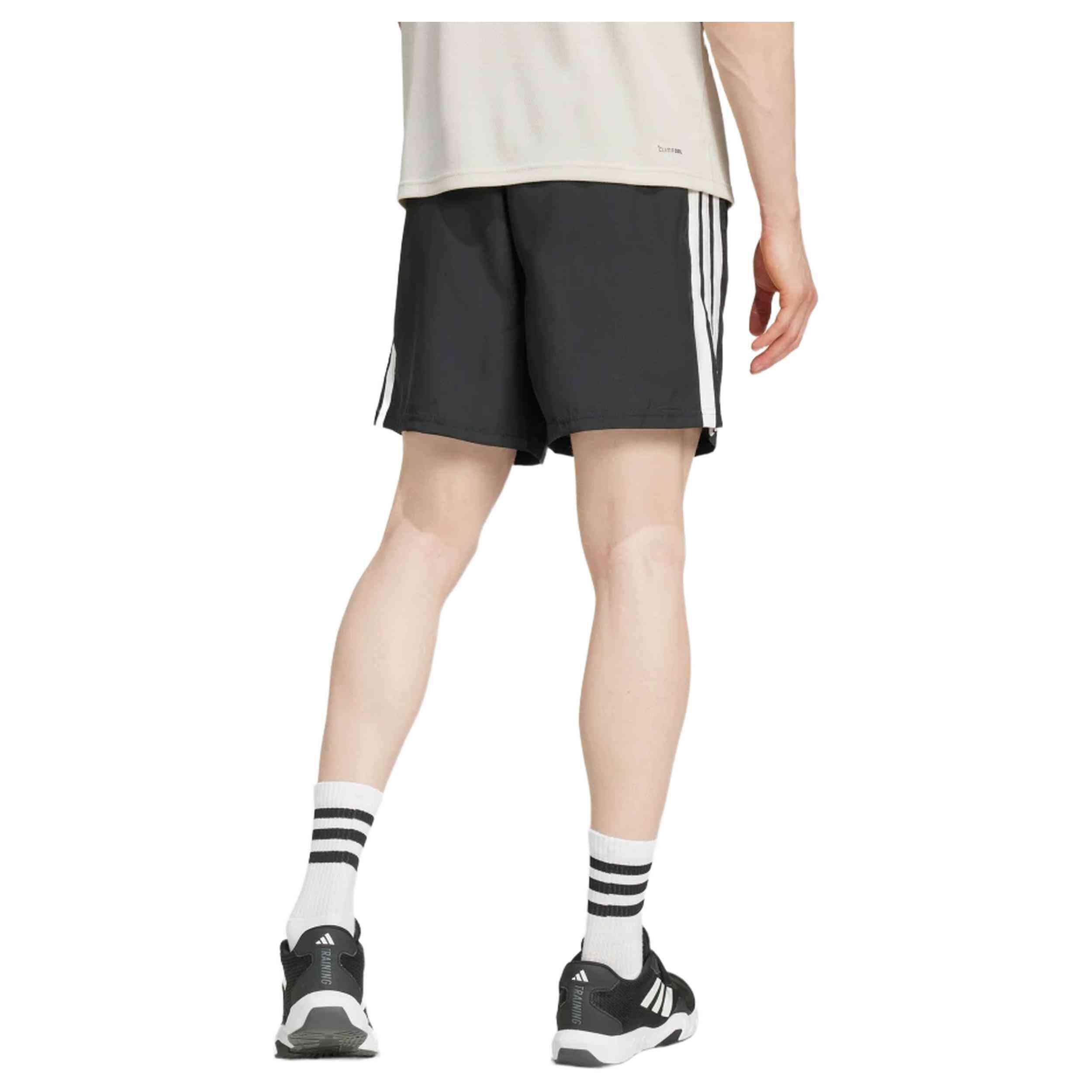 Pantaloncini Adidas modello JC7718 per uomini 2/5