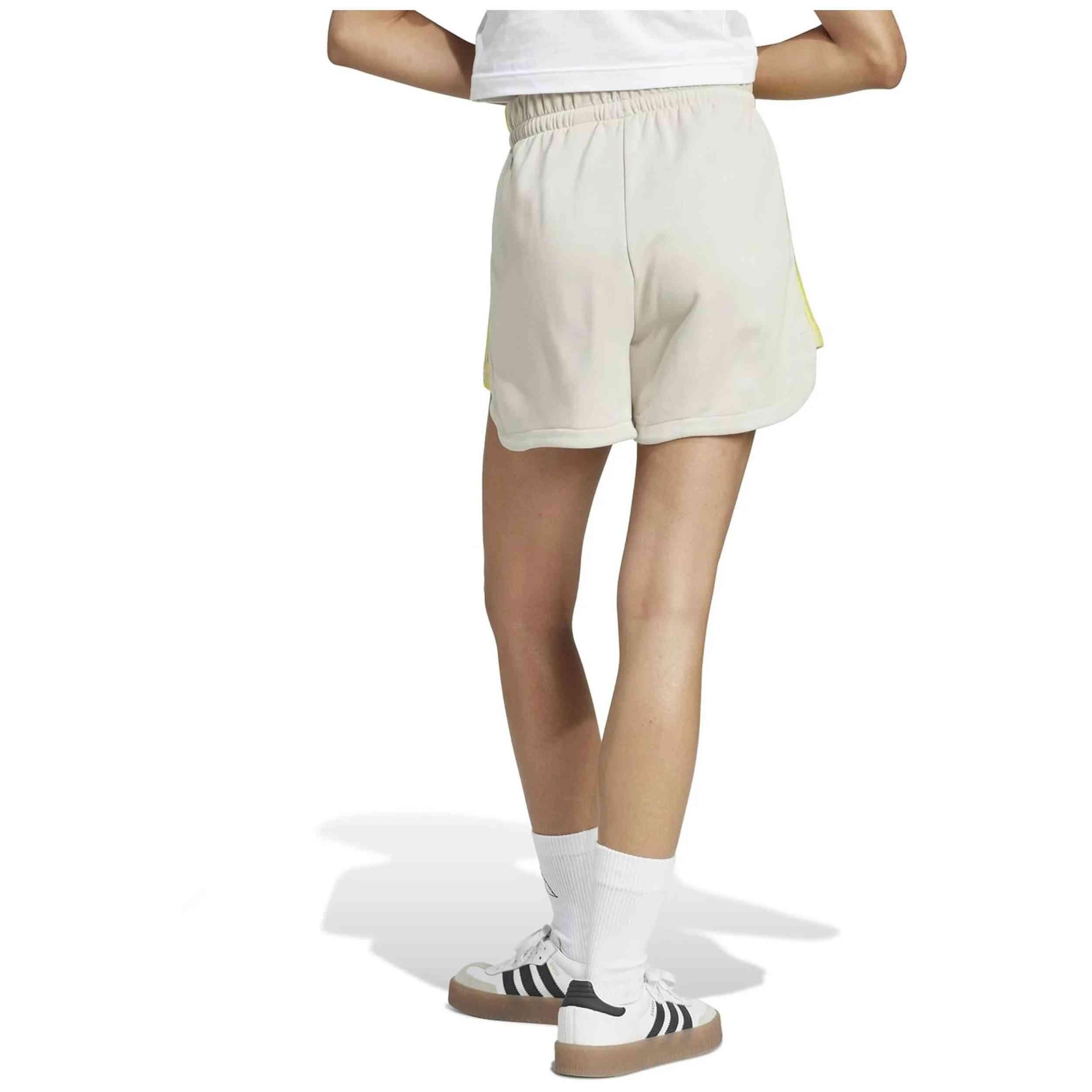Pantaloncini Adidas modello JD1177 per donne 3/5