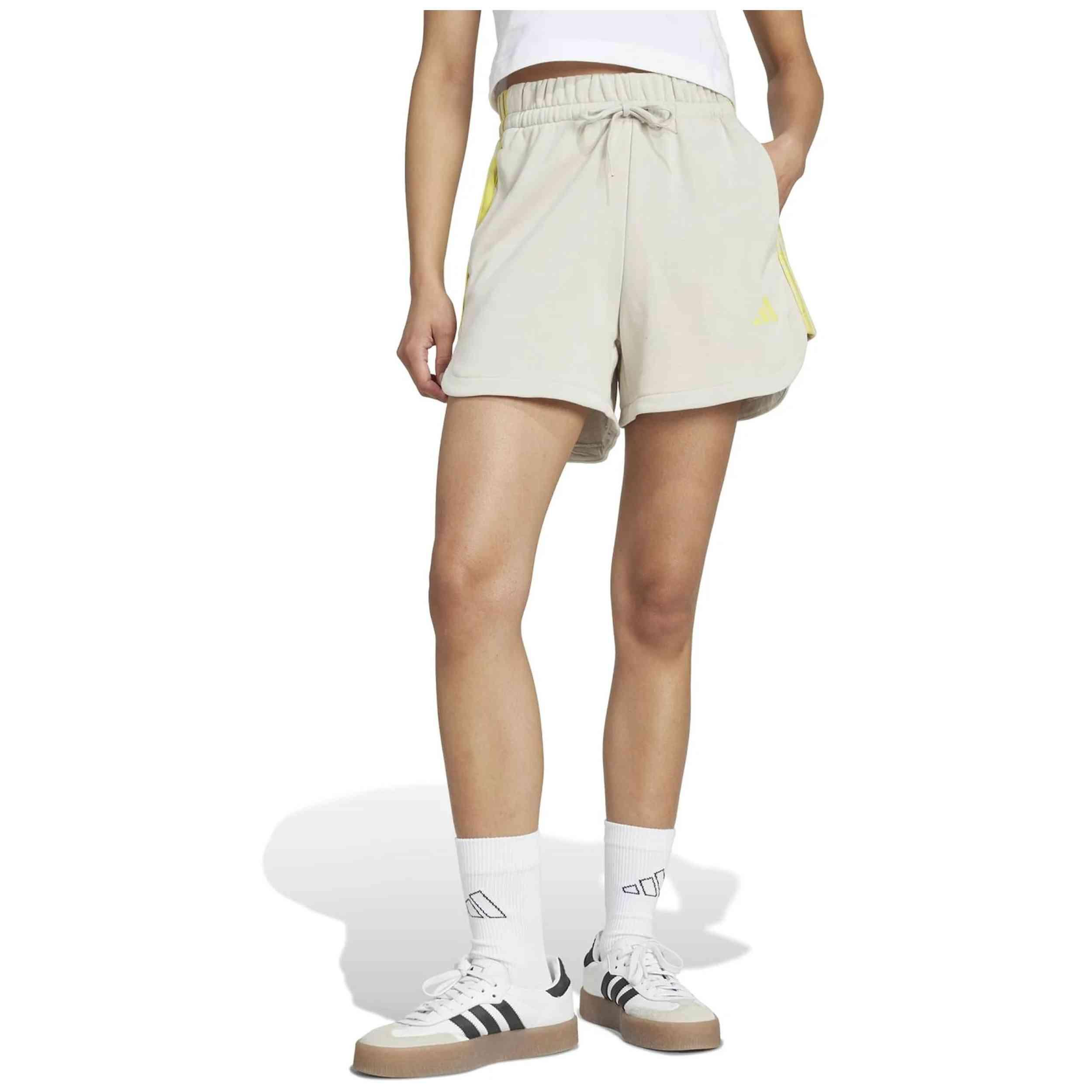 Pantaloncini Adidas modello JD1177 per donne 2/5