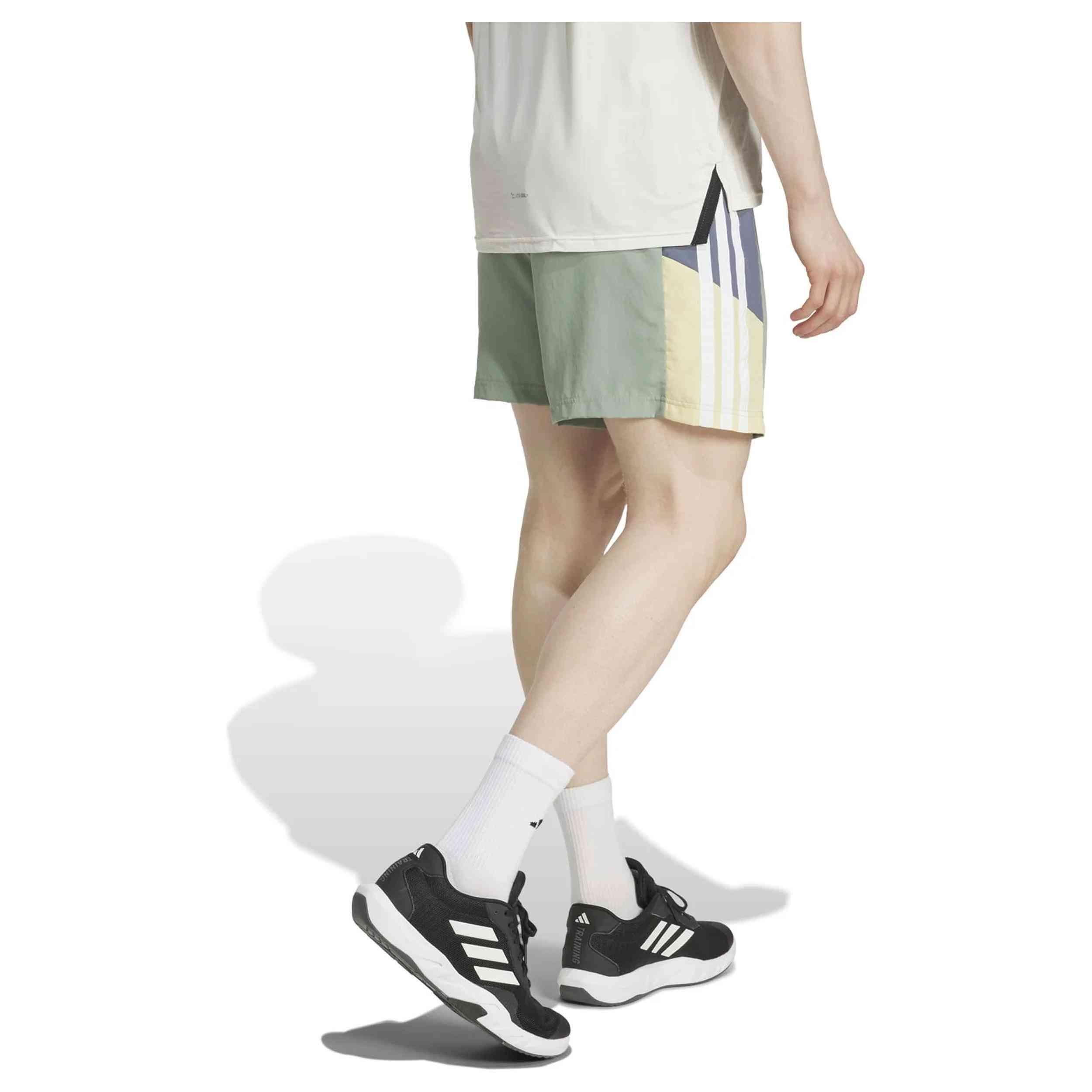 Pantaloncini Adidas modello JI8394 per uomini 3/5