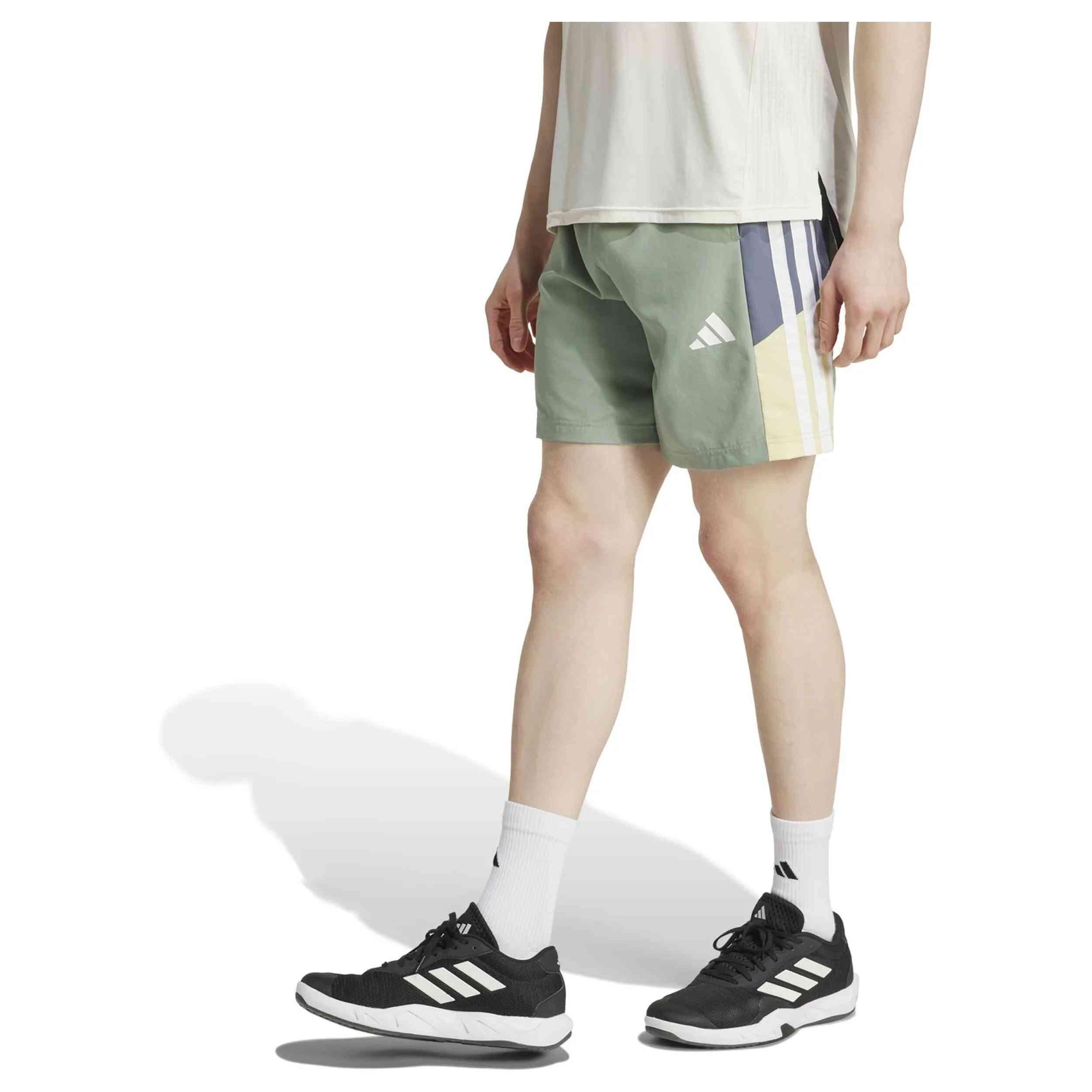 Pantaloncini Adidas modello JI8394 per uomini 2/5