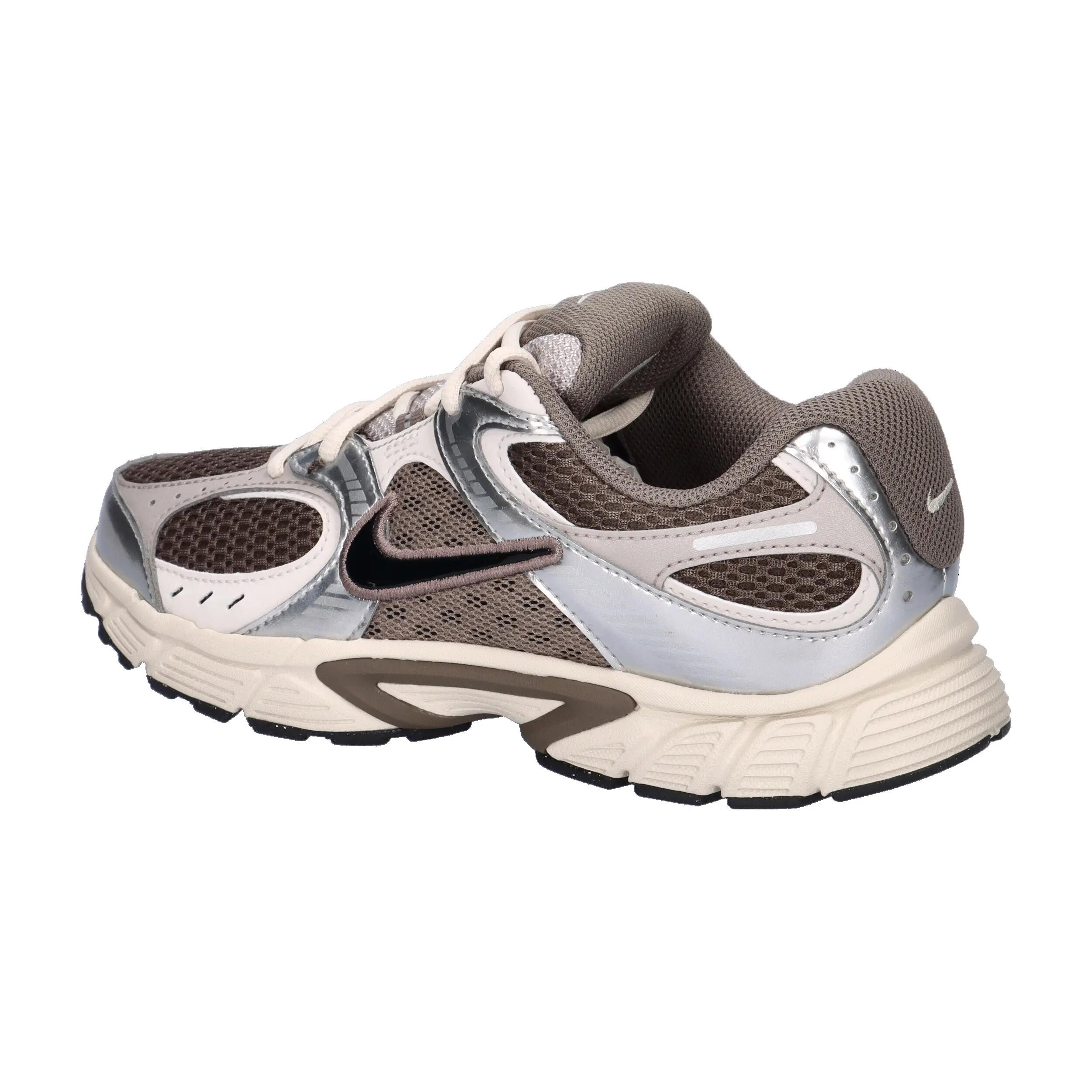 Nike Kinder Sneaker V5 RNR GS HQ6411 3/7