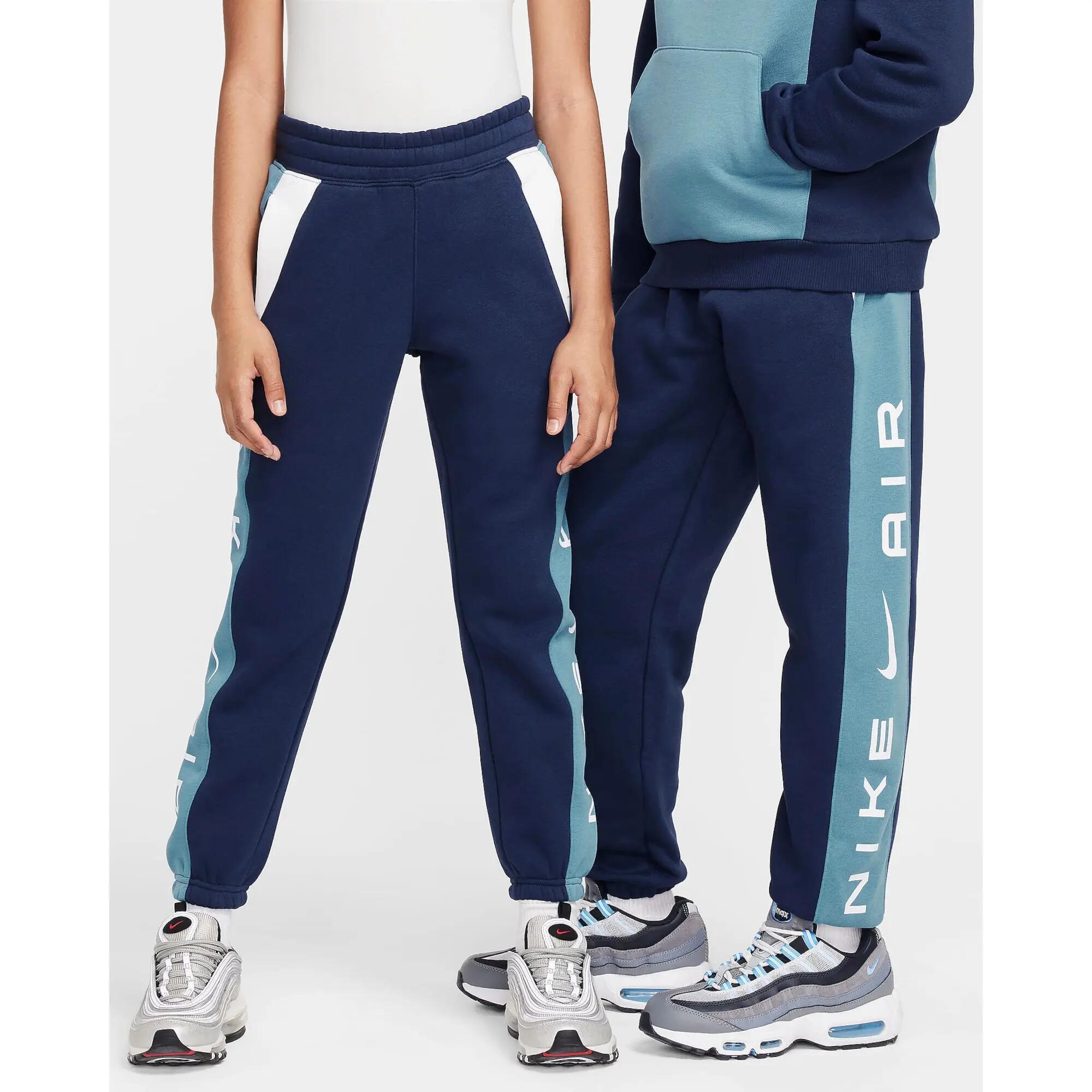 NIKE picture