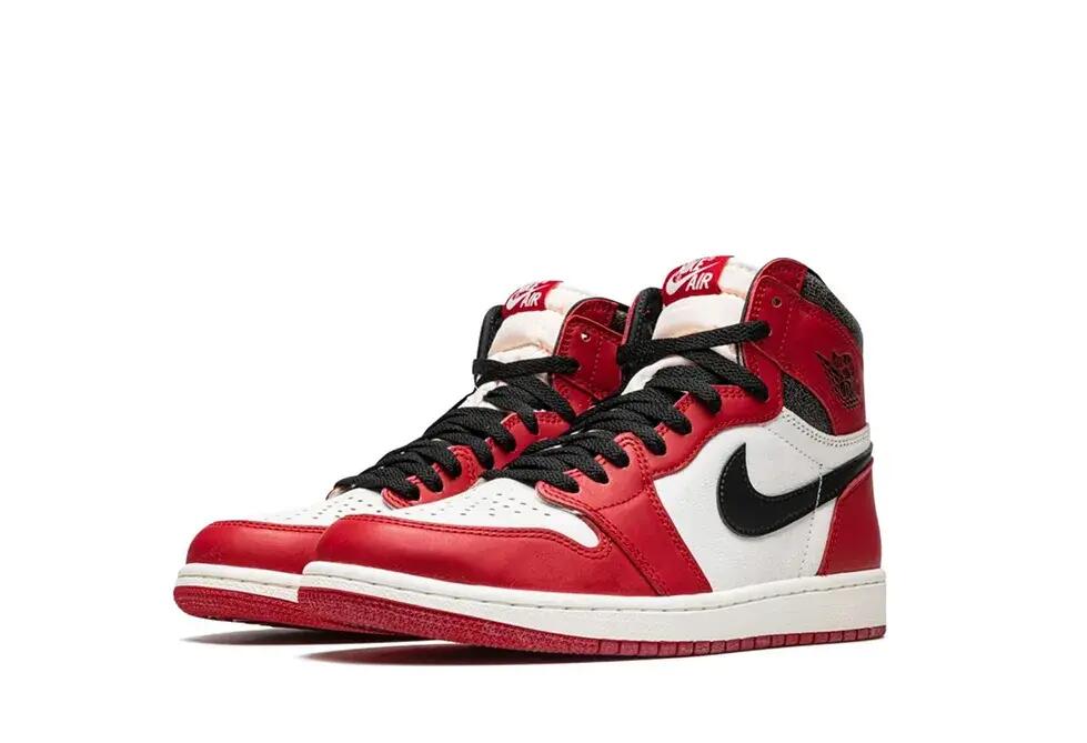 Air Jordan 1 Retro High OG Chicago Reimagined Lost And Found 2/6