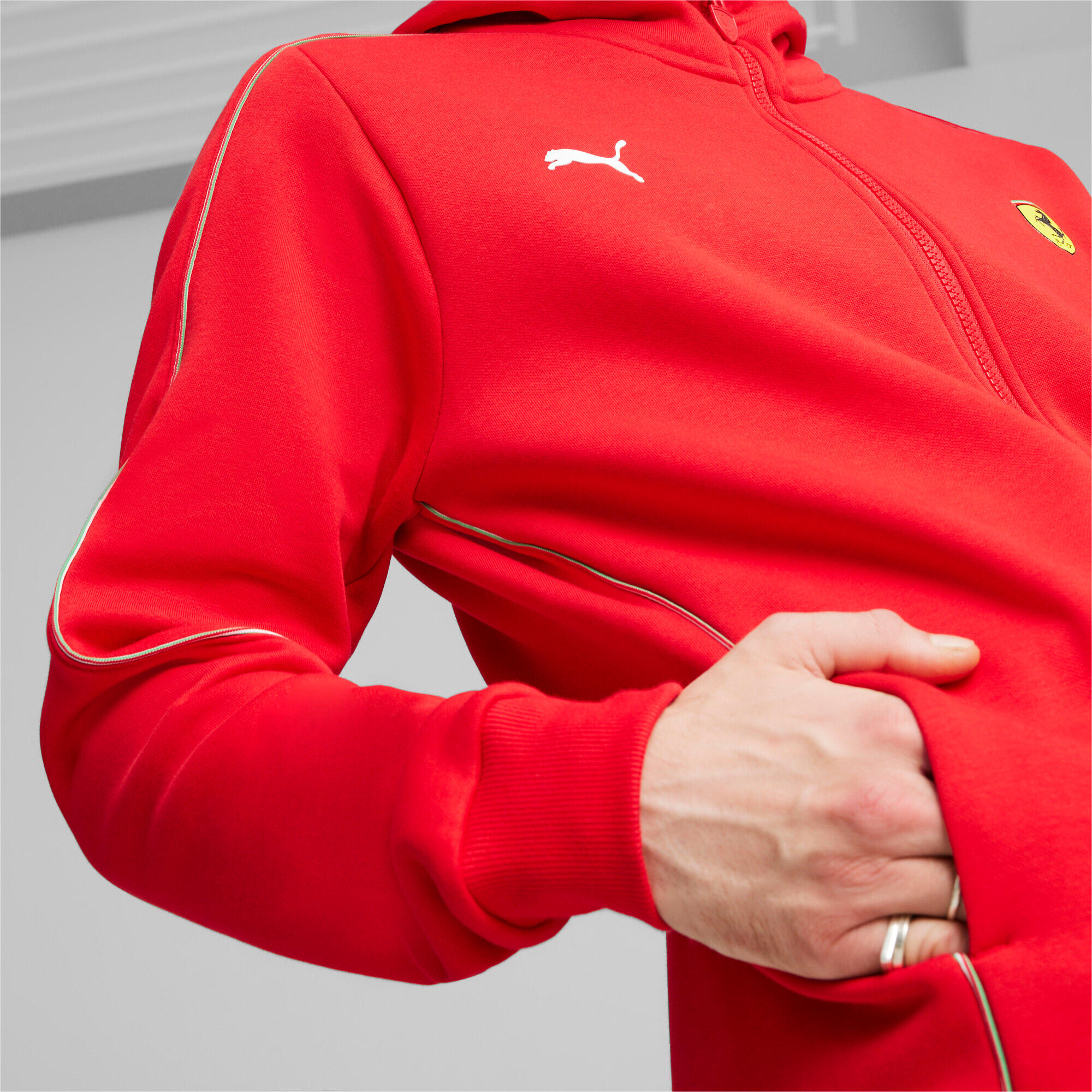 Puma FERRARI RACE herenhoodie rood maat L 6/8
