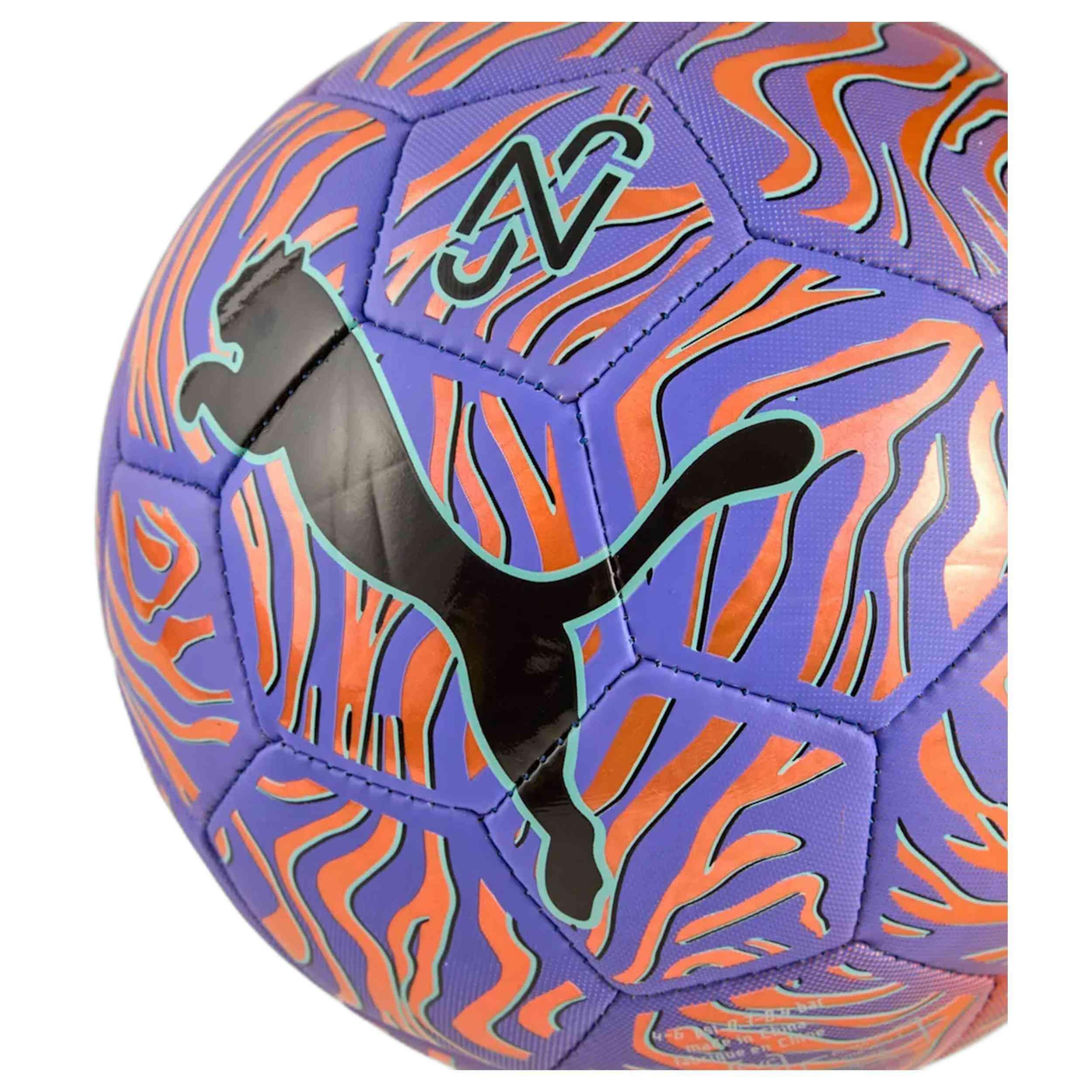 Bola de futebol Puma modelo 084679-01 para unissex 3/4