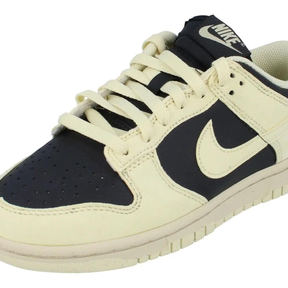 Nike Womens Dunk Low Trainers