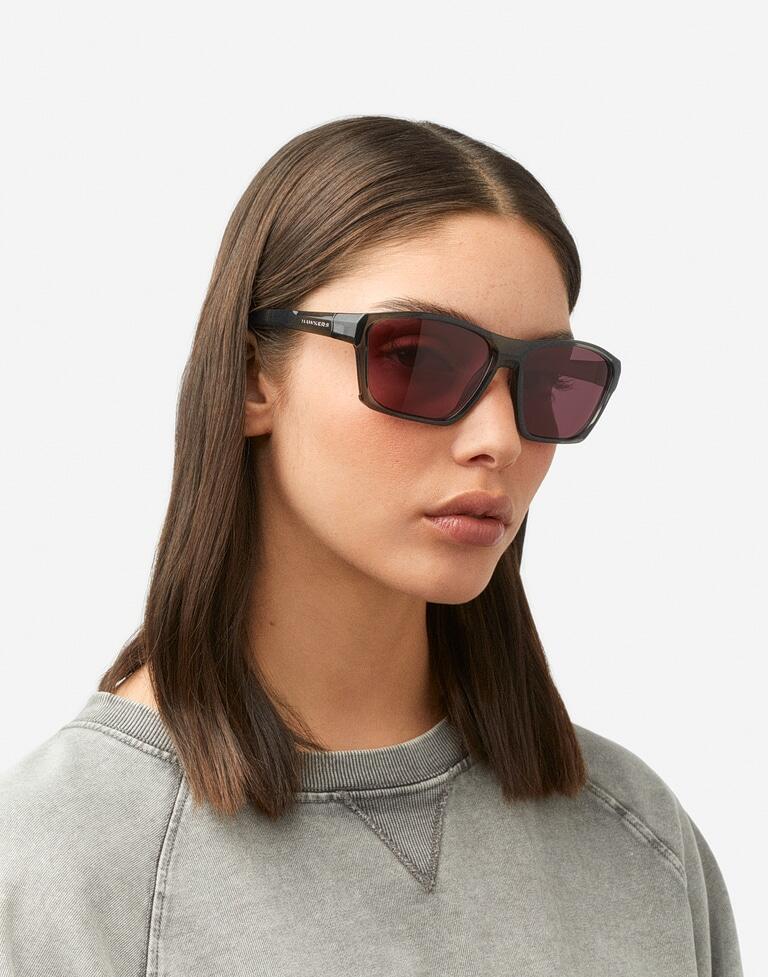 HAWKERS - Lunettes de soleil pour Homme et Femme -  SHARK - BLACK GRAPE 5/8