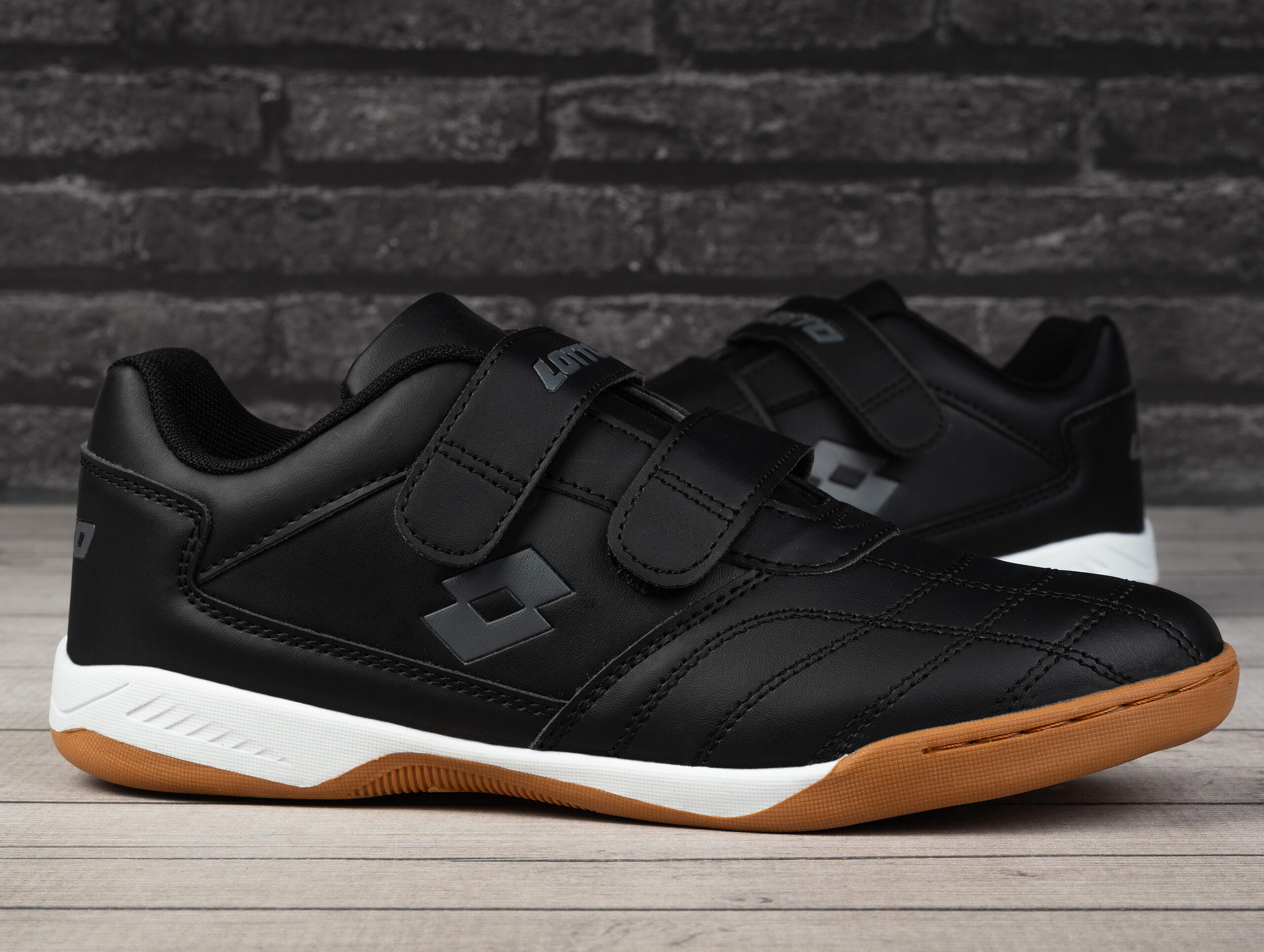 Buty młodzieżowe sportowe Lotto PACER T 2/7
