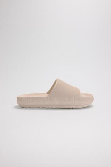 Tongs de plage légères antidérapantes extra confort ivoire