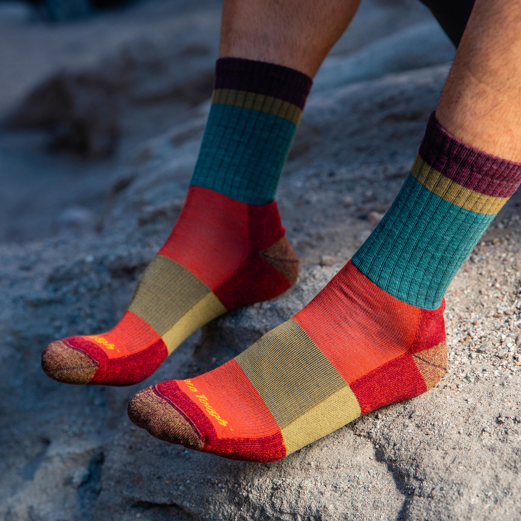 Darn Tough - Herren Merinowolle Micro Crew Atmungsaktive Wandersocken 4/5