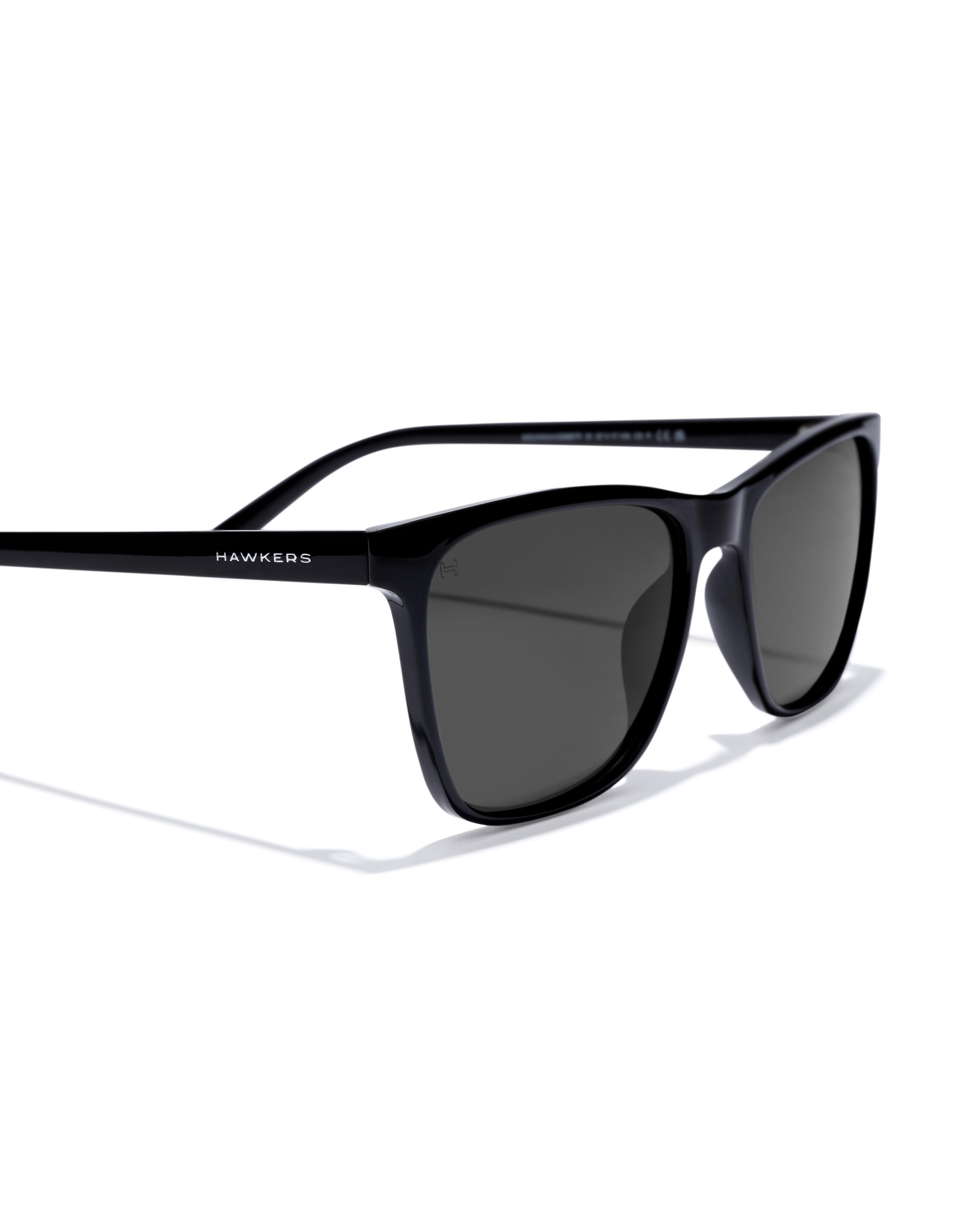 HAWKERS - Lunettes de soleil pour Homme et Femme -  WAVE - POLARIZED BLACK DARK 3/8