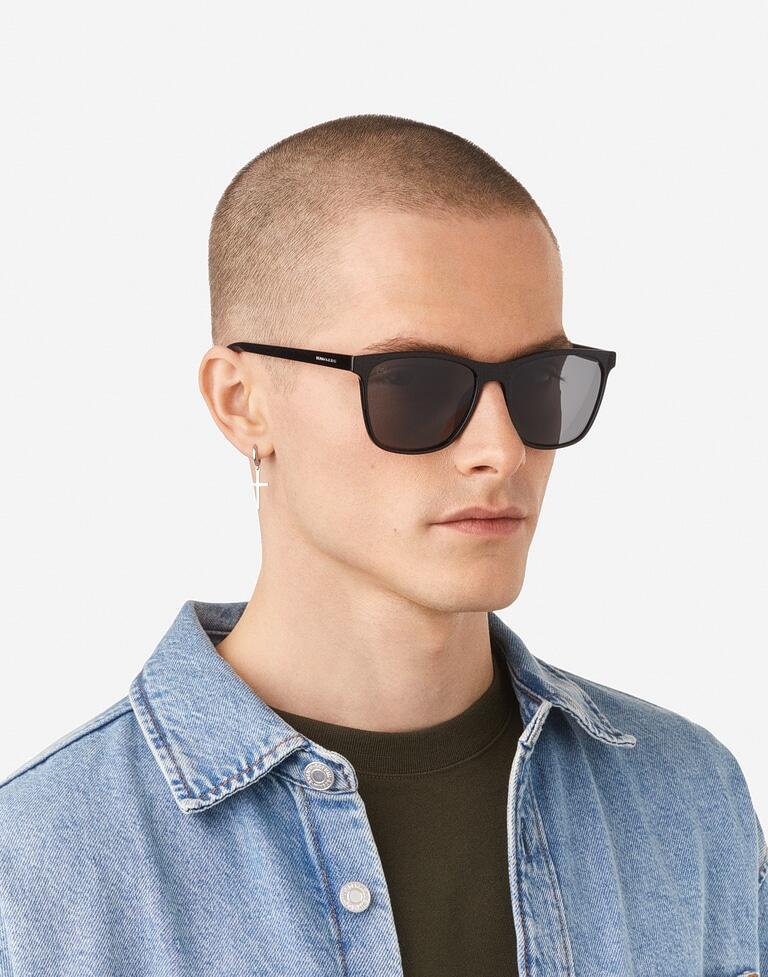 HAWKERS - Lunettes de soleil pour Homme et Femme -  WAVE - POLARIZED BLACK DARK 6/8