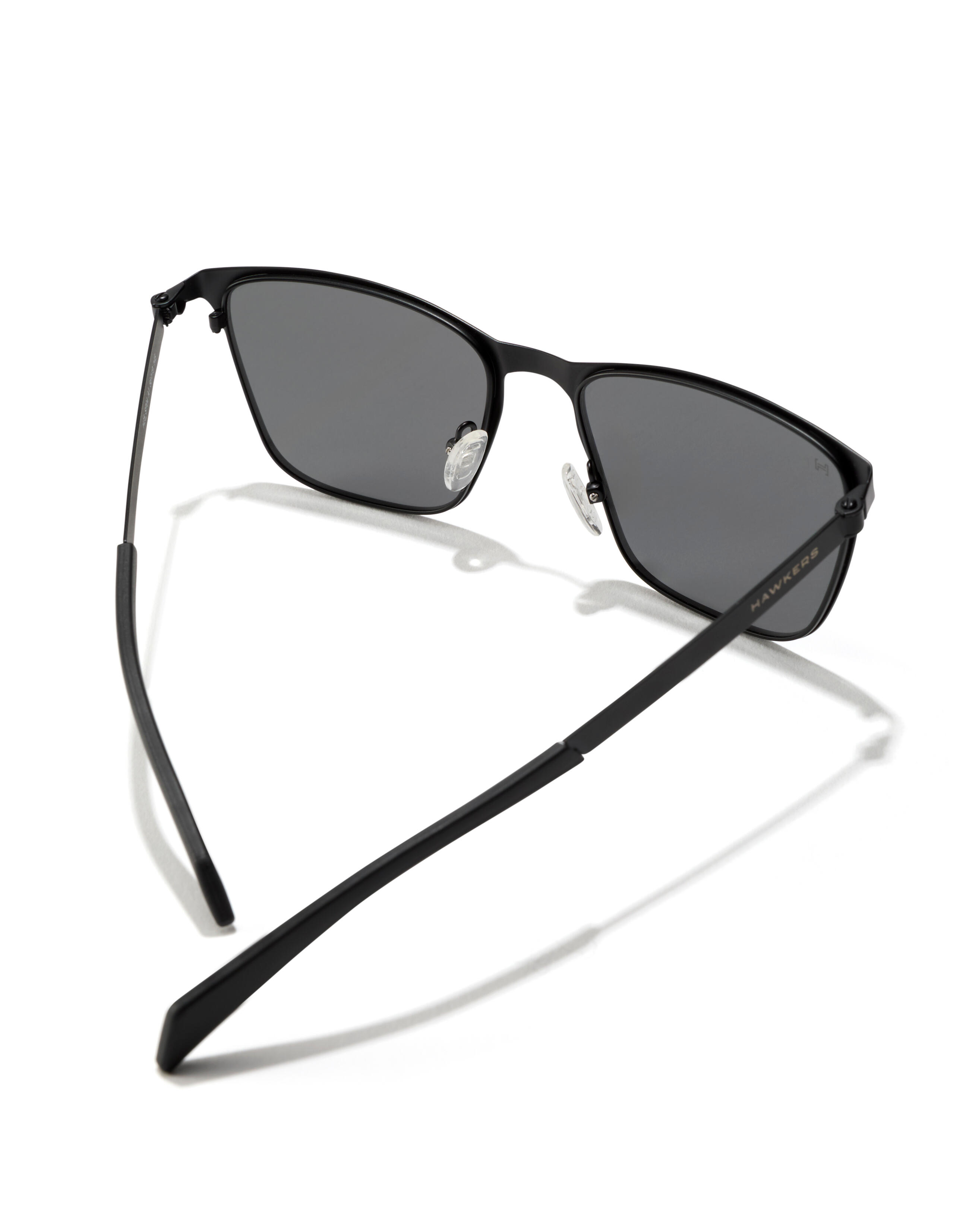 HAWKERS - Óculos de sol para Homem e Mulher - ONE FLEX - POLARIZED BLACK DARK 3/8