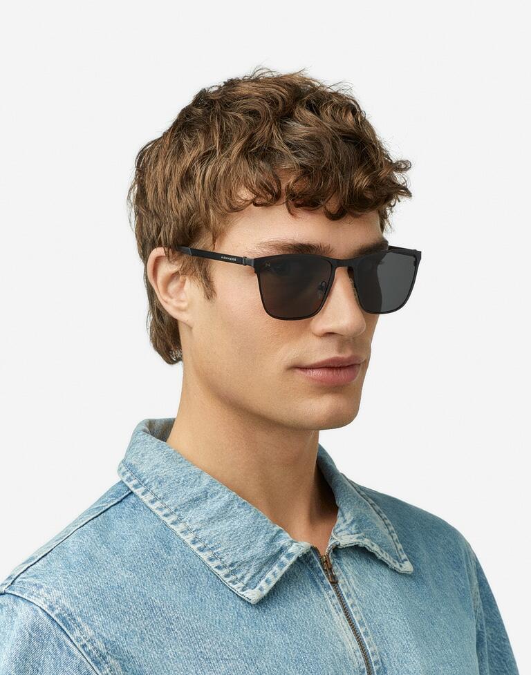 HAWKERS - Óculos de sol para Homem e Mulher - ONE FLEX - POLARIZED BLACK DARK 6/8
