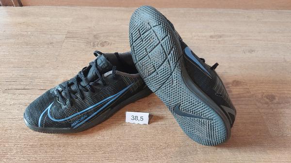 NIKE picture