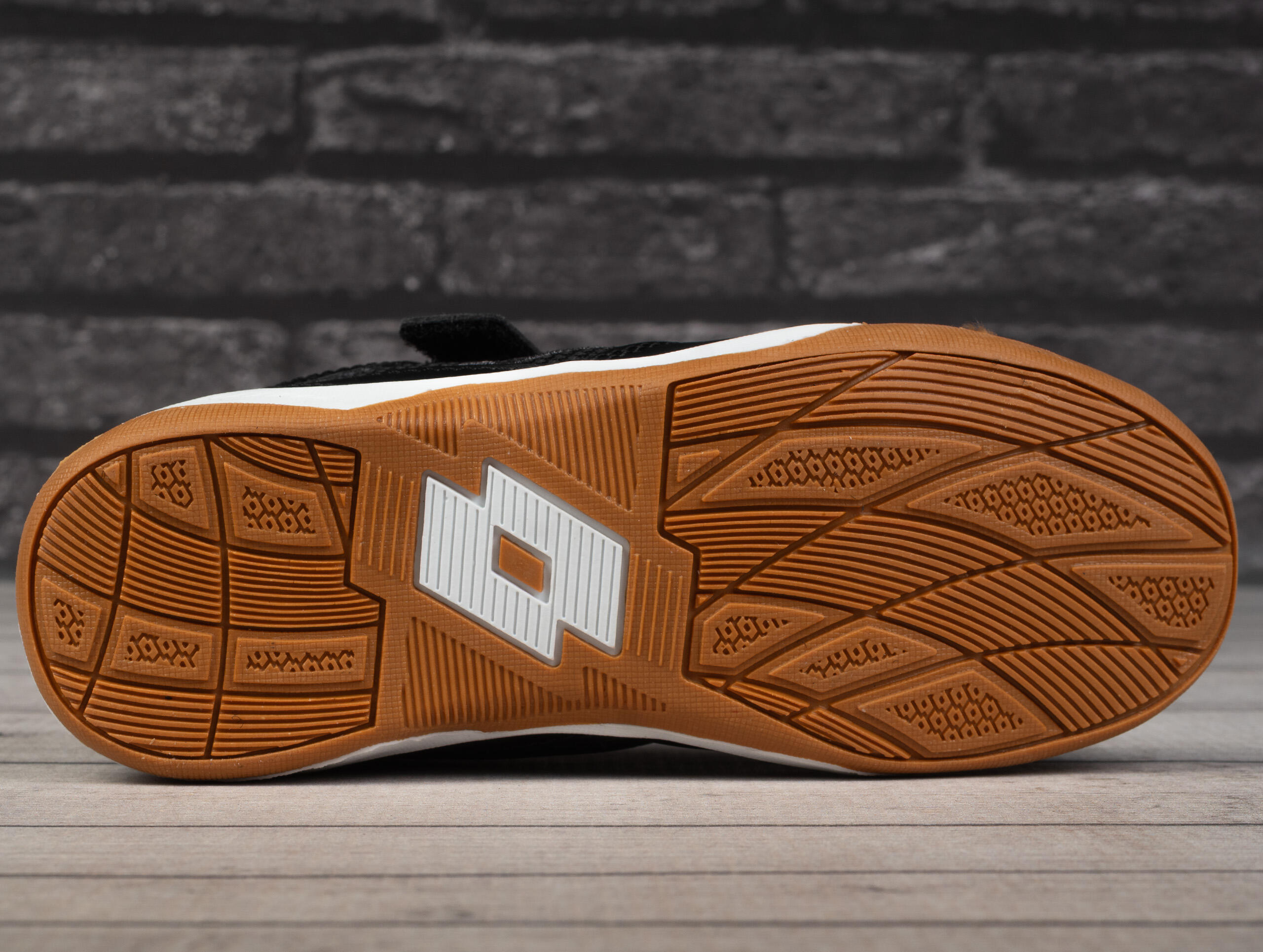Buty dziecięce na trening Lotto WHIZZER K 5/7