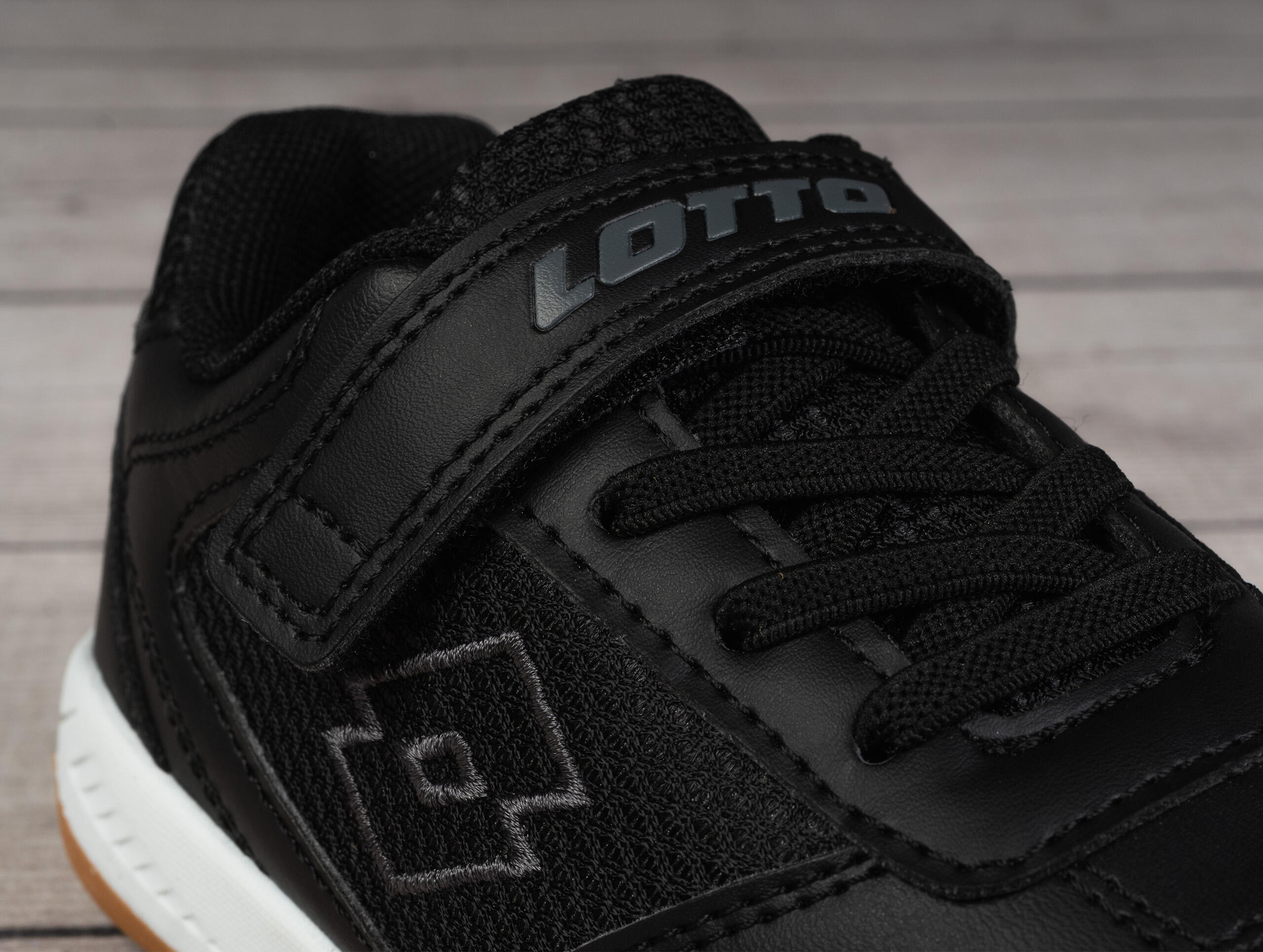 Buty dziecięce na trening Lotto WHIZZER K 6/7