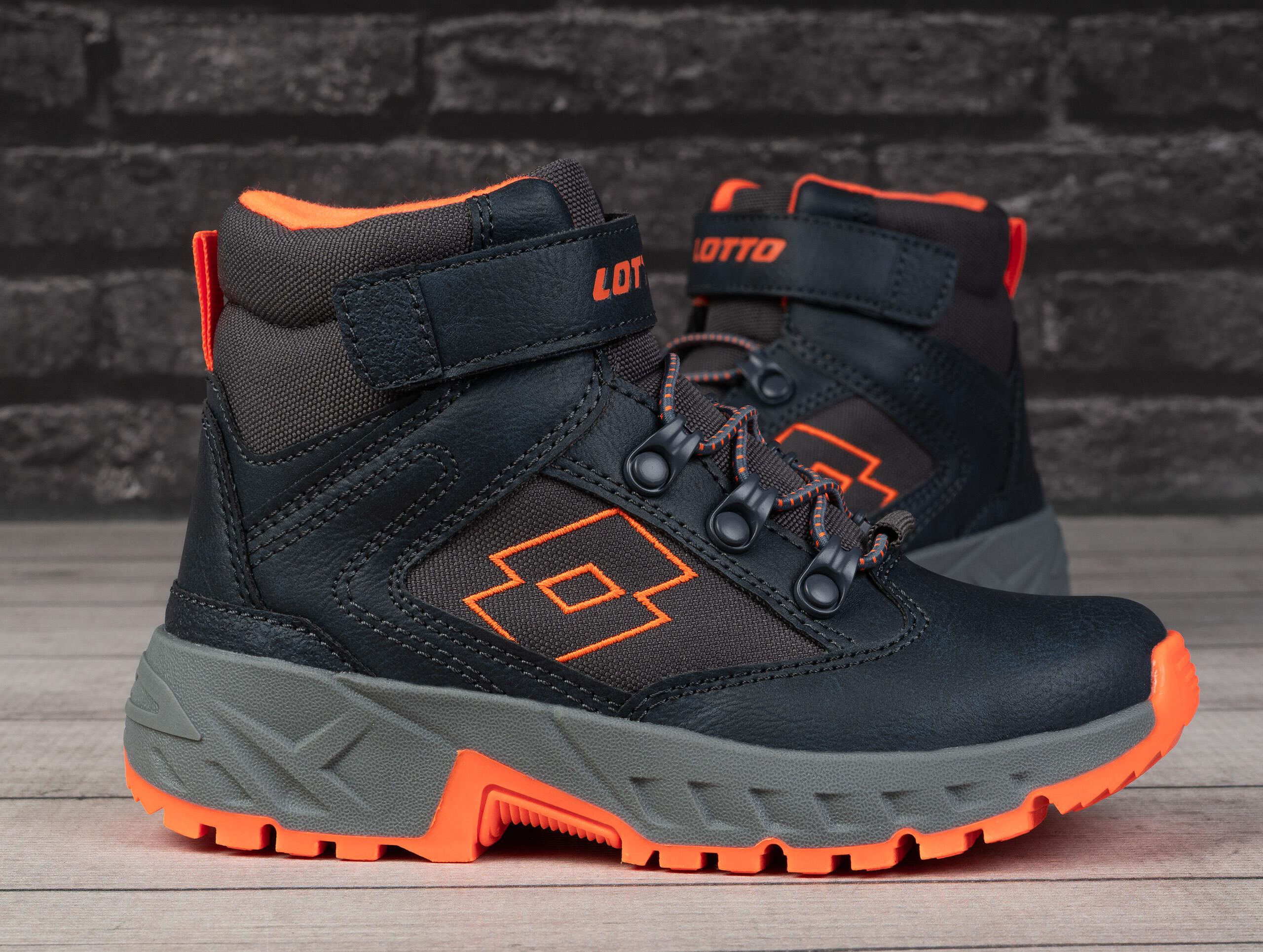 Buty dziecięce sportowe zimowe Lotto WOODLARK MID