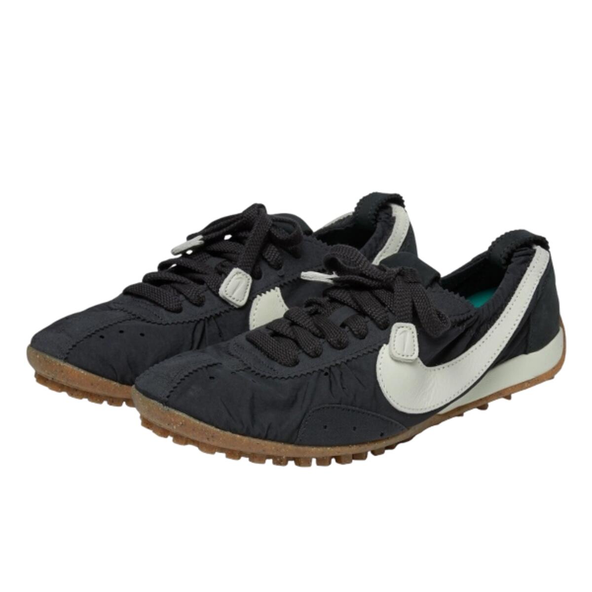 Jacquemus × Nike W Moon Shoe SP Off Noir Nike Moon Shoe SP Jacquemus Off Noir Preto – LOWBANK