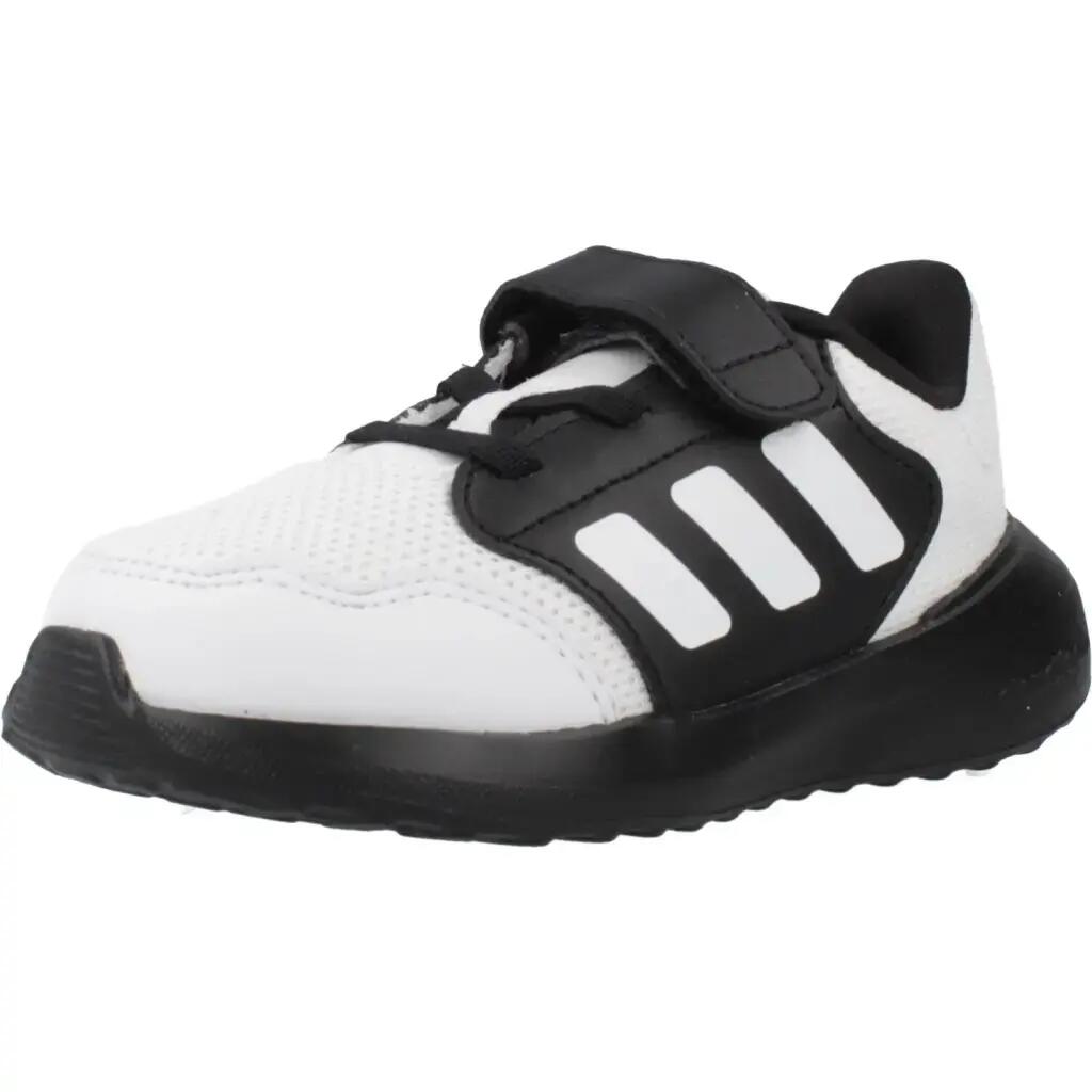 Sneakers Adidas model JR6049 for baby
