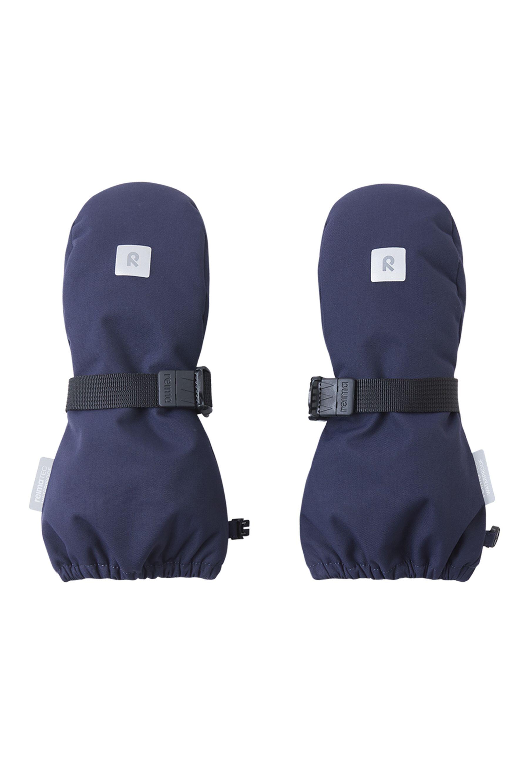 bleu marine.