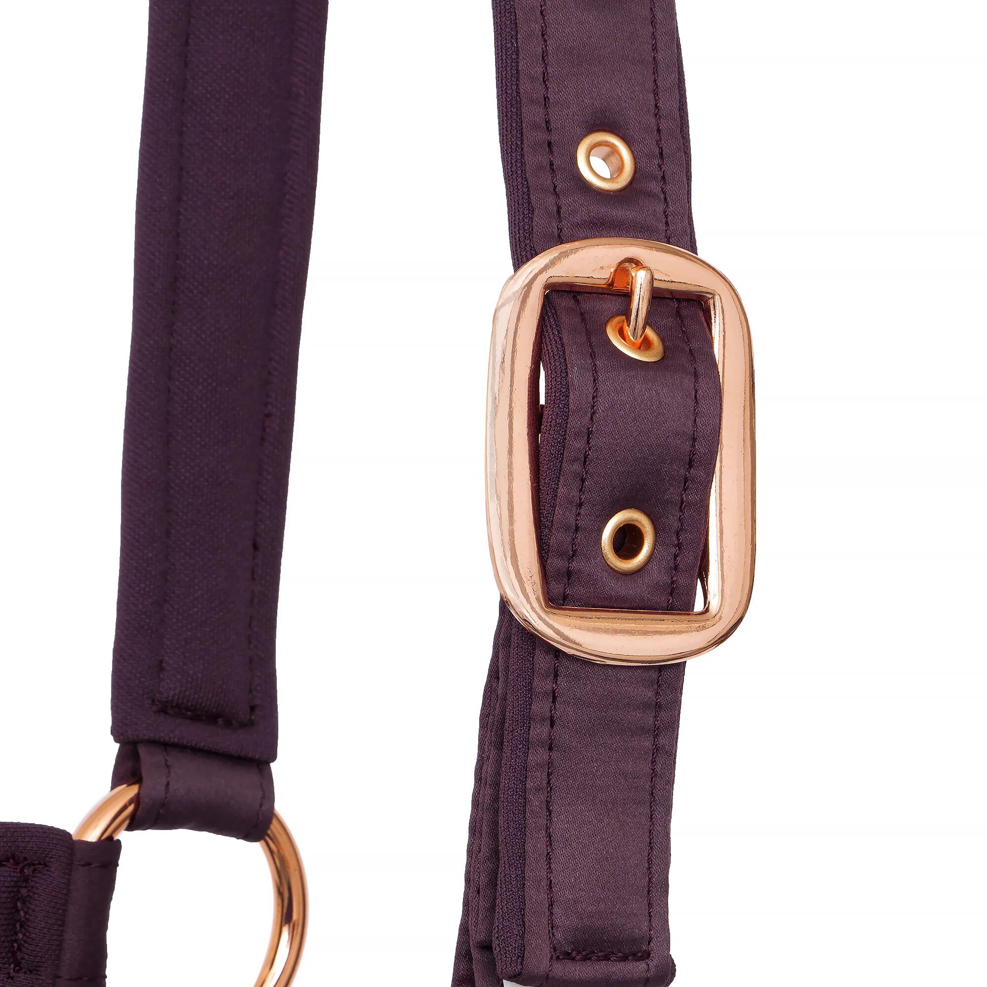 Paardenhalster van EQUESTRIAN QUEEN Milan 25AW 4/6