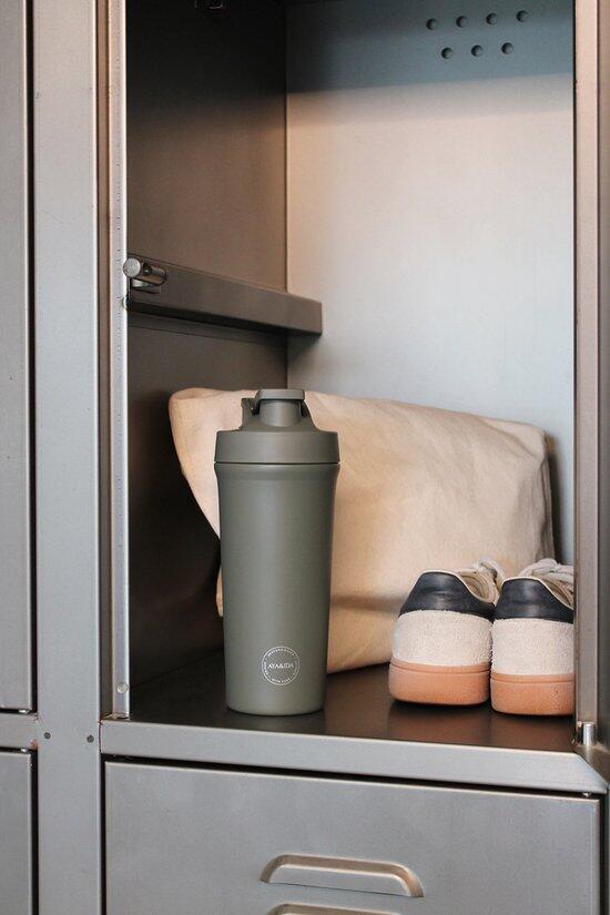 Aya & Ida Shaker 750ml Tropical Green 6/7