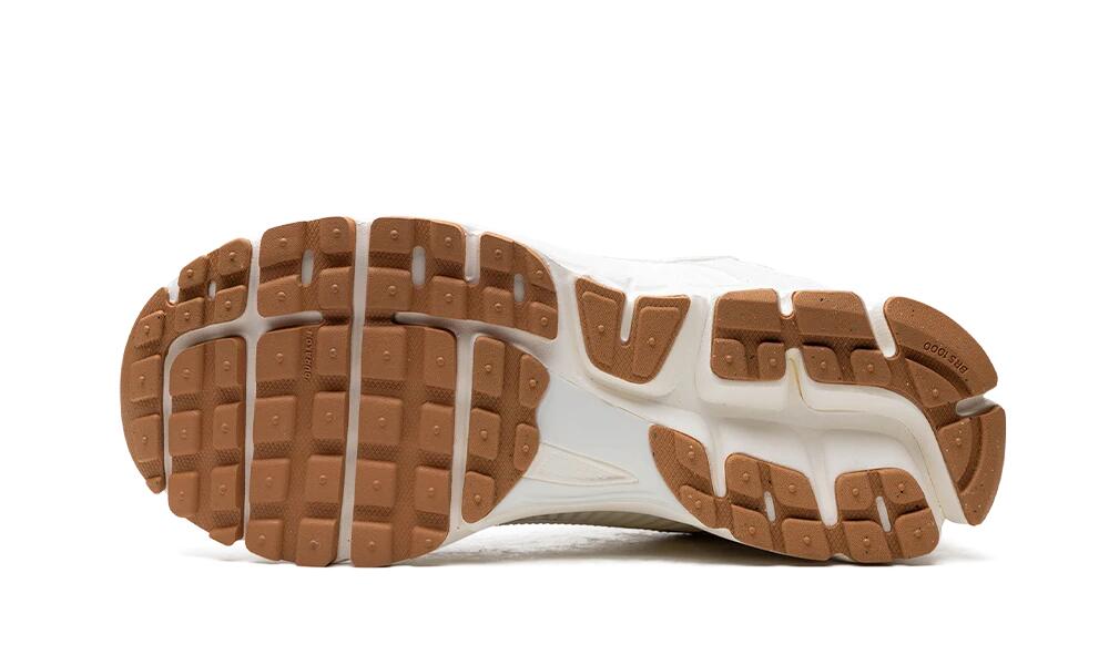 Zoom Vomero 5 White Gum 3/6