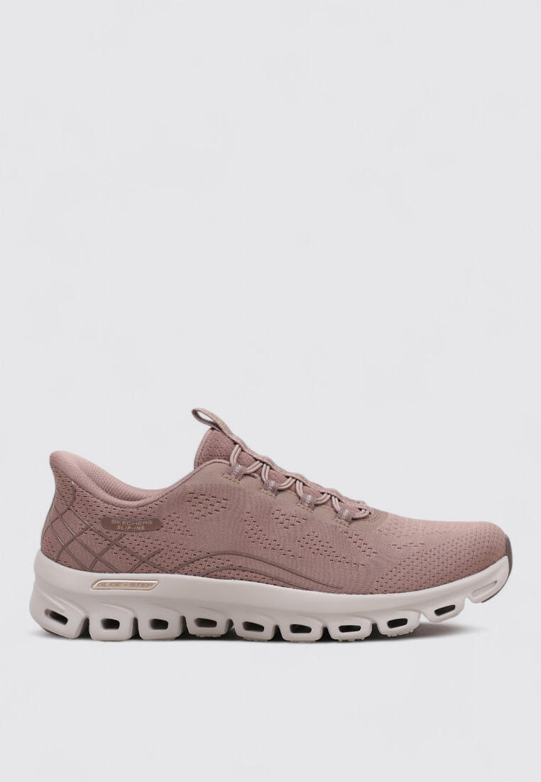 SKECHERS picture