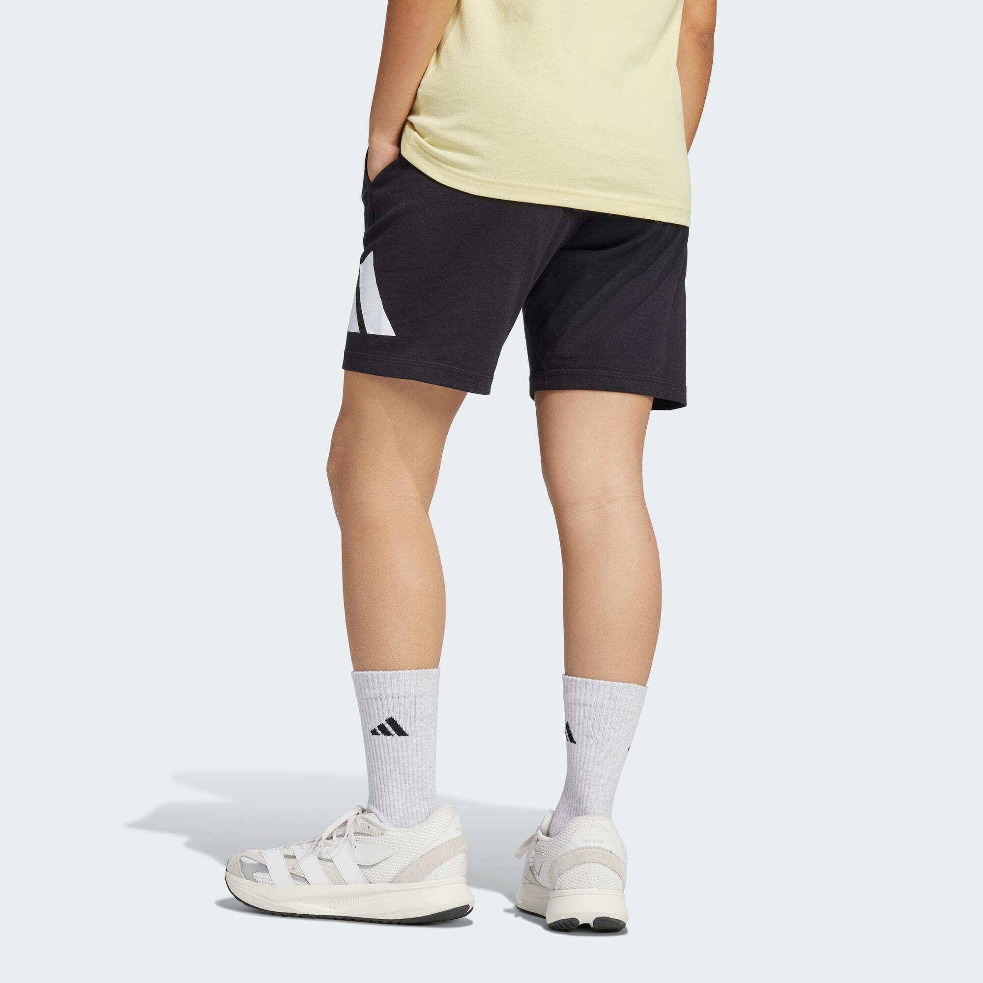 Short Essentials Junior 5/7
