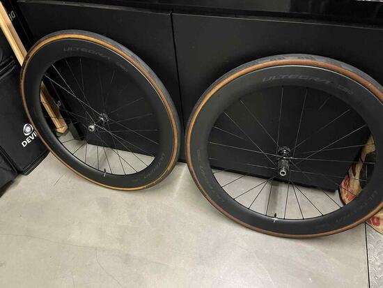 Entre Particuliers - Roues de vélo de route Shimano Ultegra R8170 C60 D
