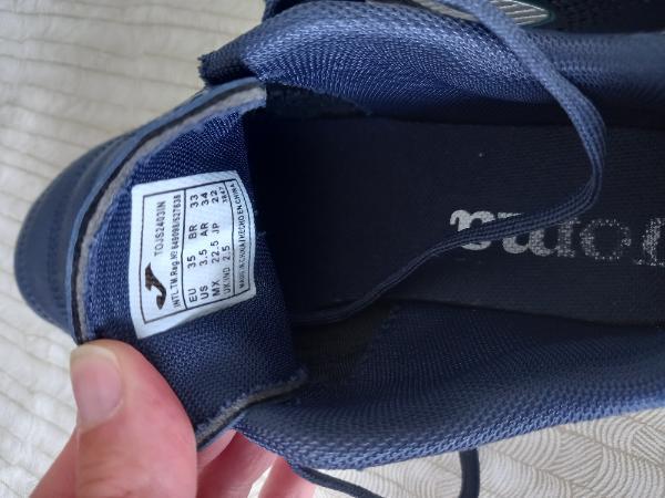 Entre Particuliers - Chaussures de football en salle t 35 2/4