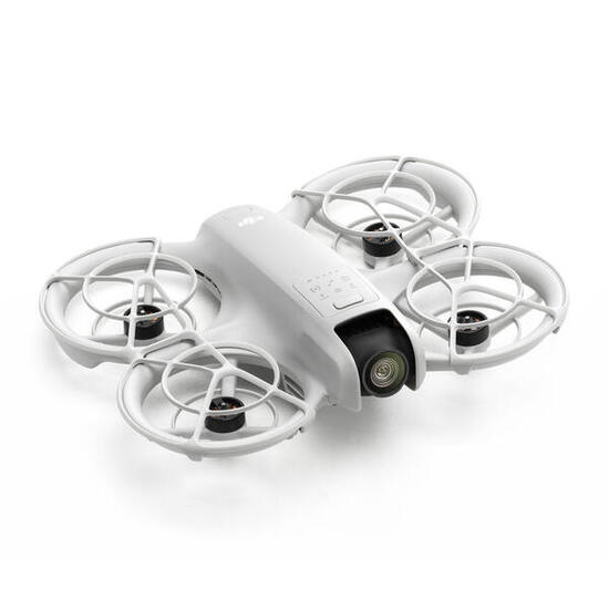 DJI Neo: drone entry level tascabile con inseguimento soggetto