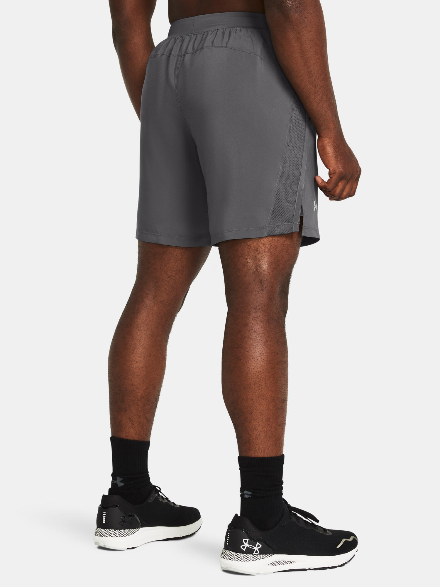 Short Under armour modèle 1382620-025 pour homme 2/7
