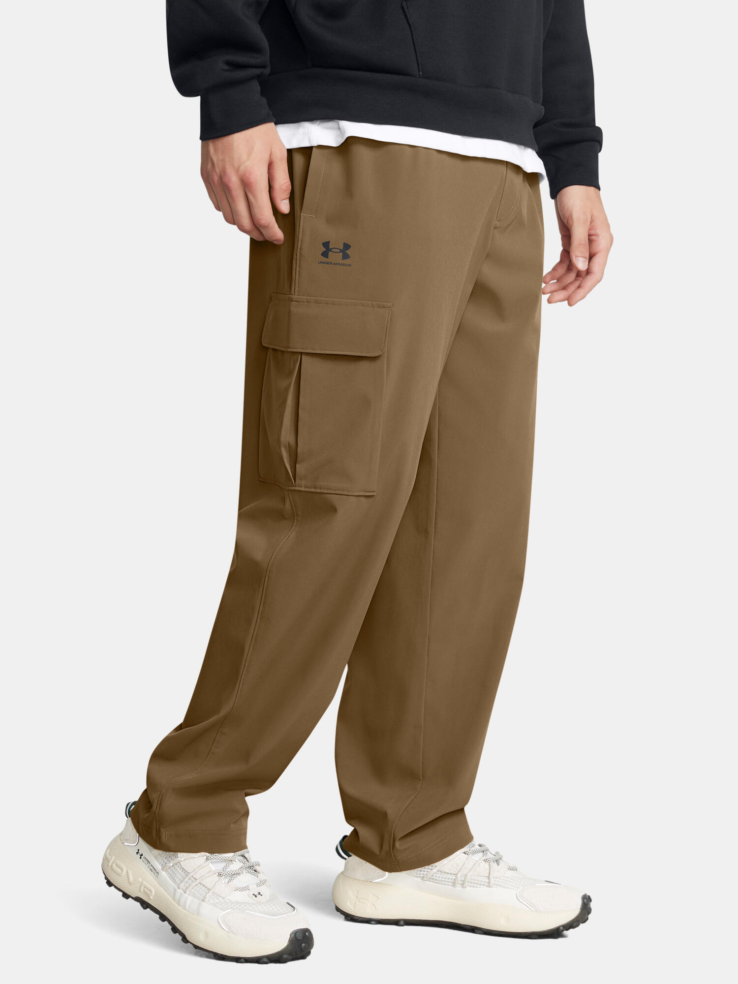 UNDER ARMOUR picture