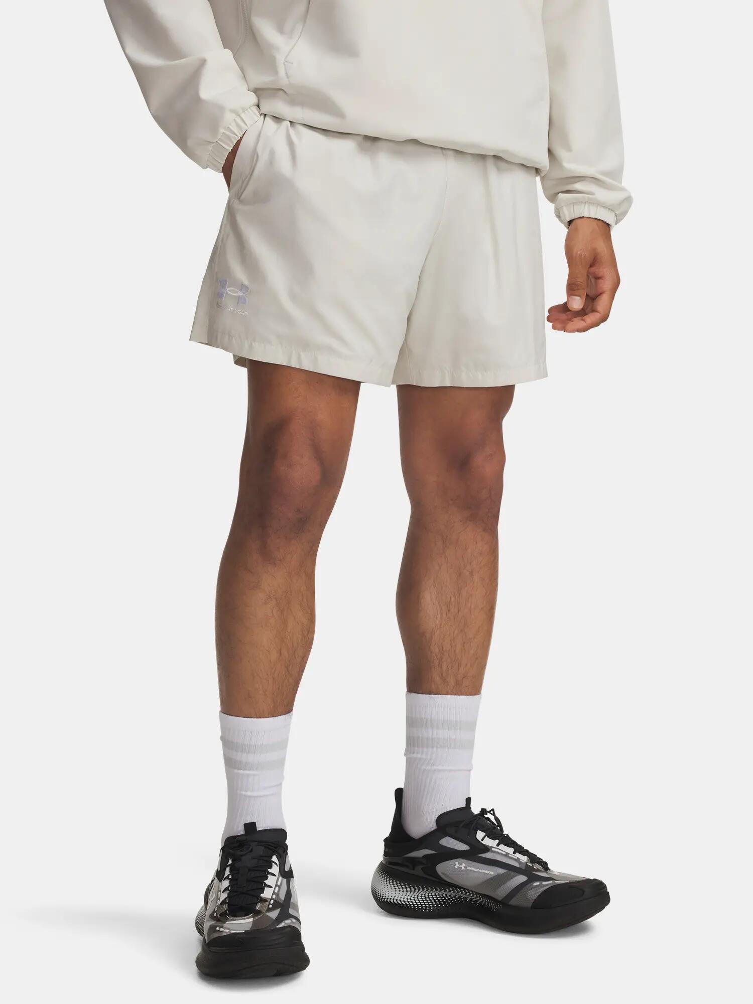 UNDER ARMOUR picture