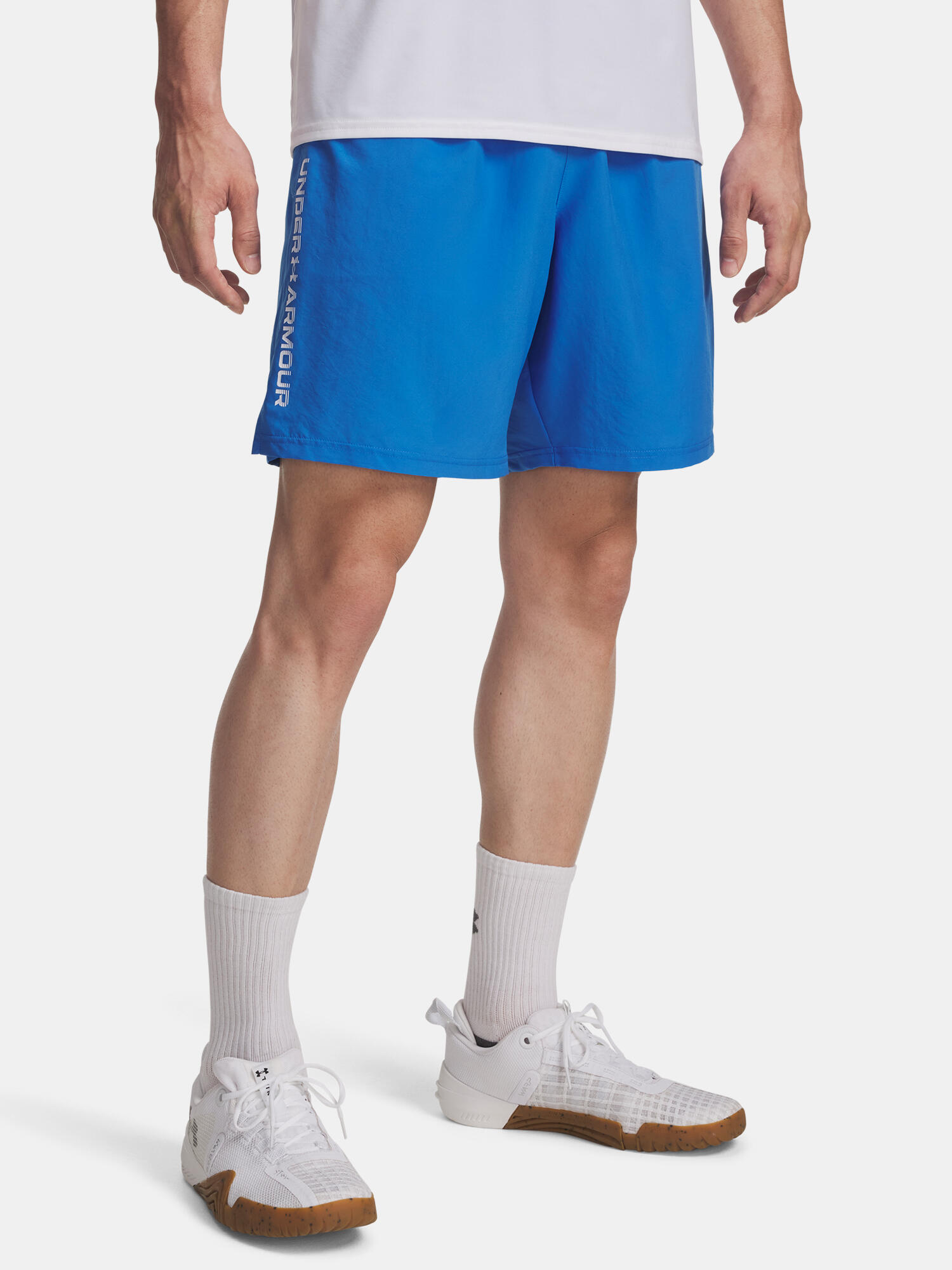 UNDER ARMOUR picture