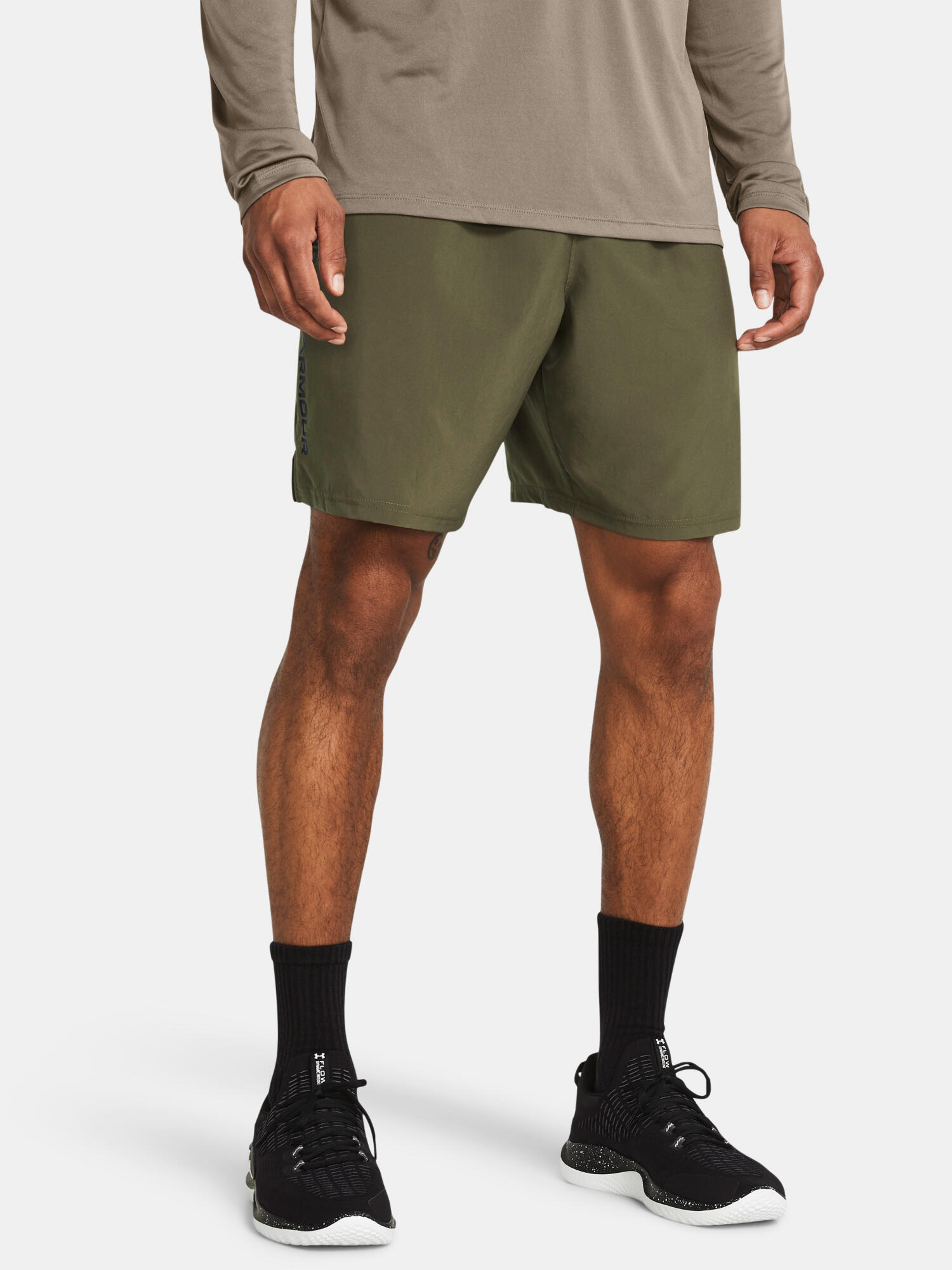 UNDER ARMOUR picture