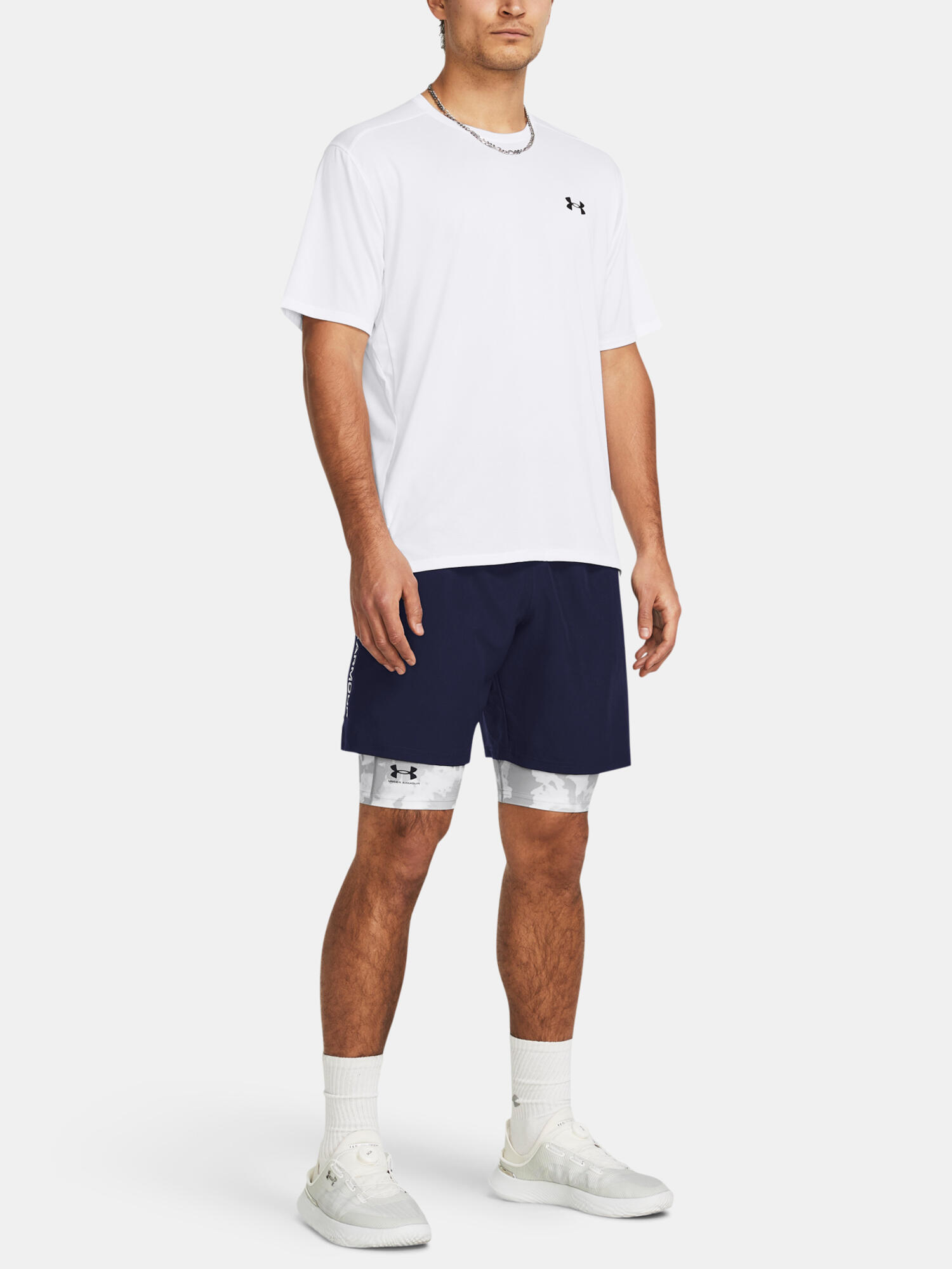 UNDER ARMOUR picture