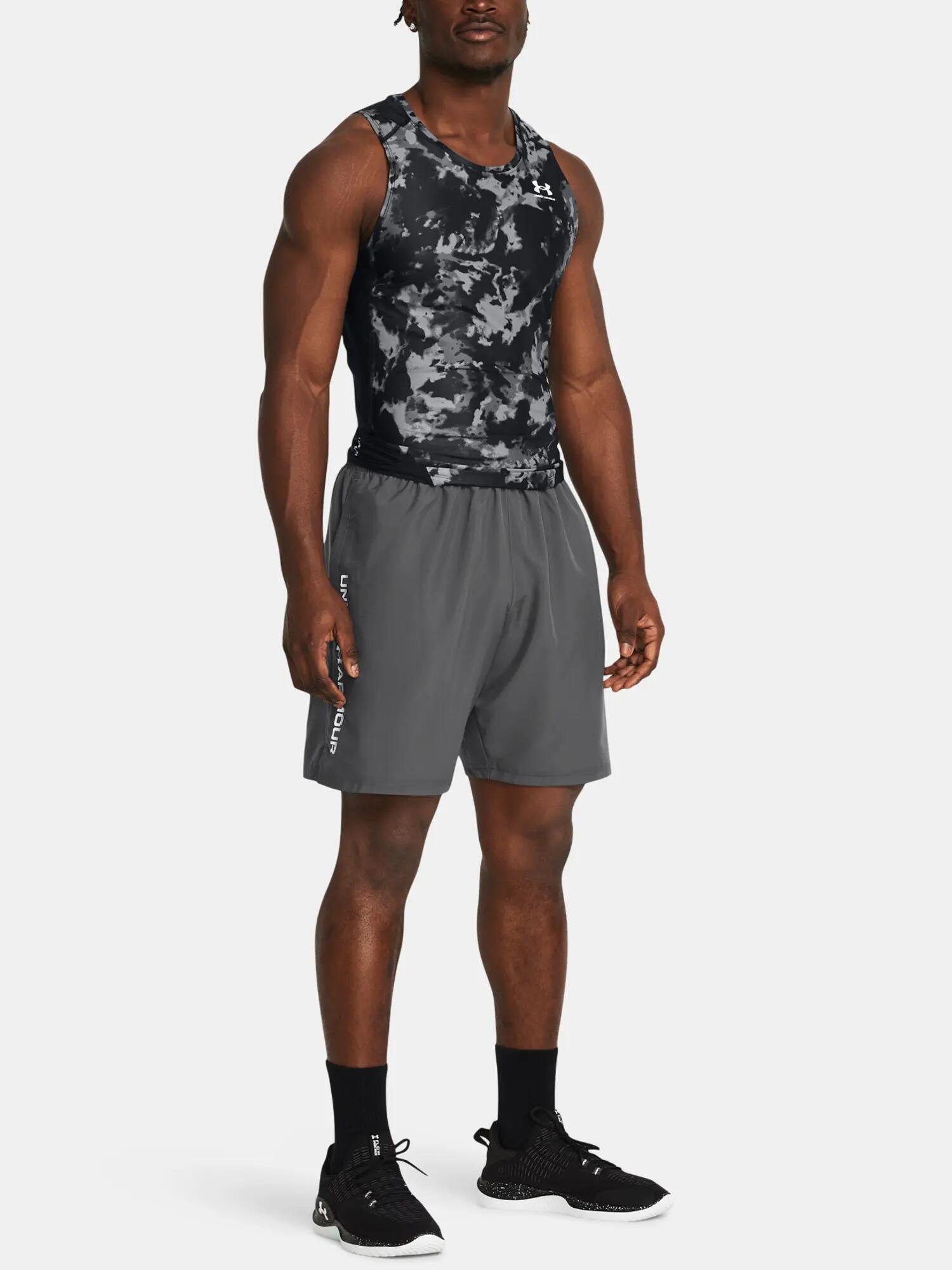 UNDER ARMOUR picture